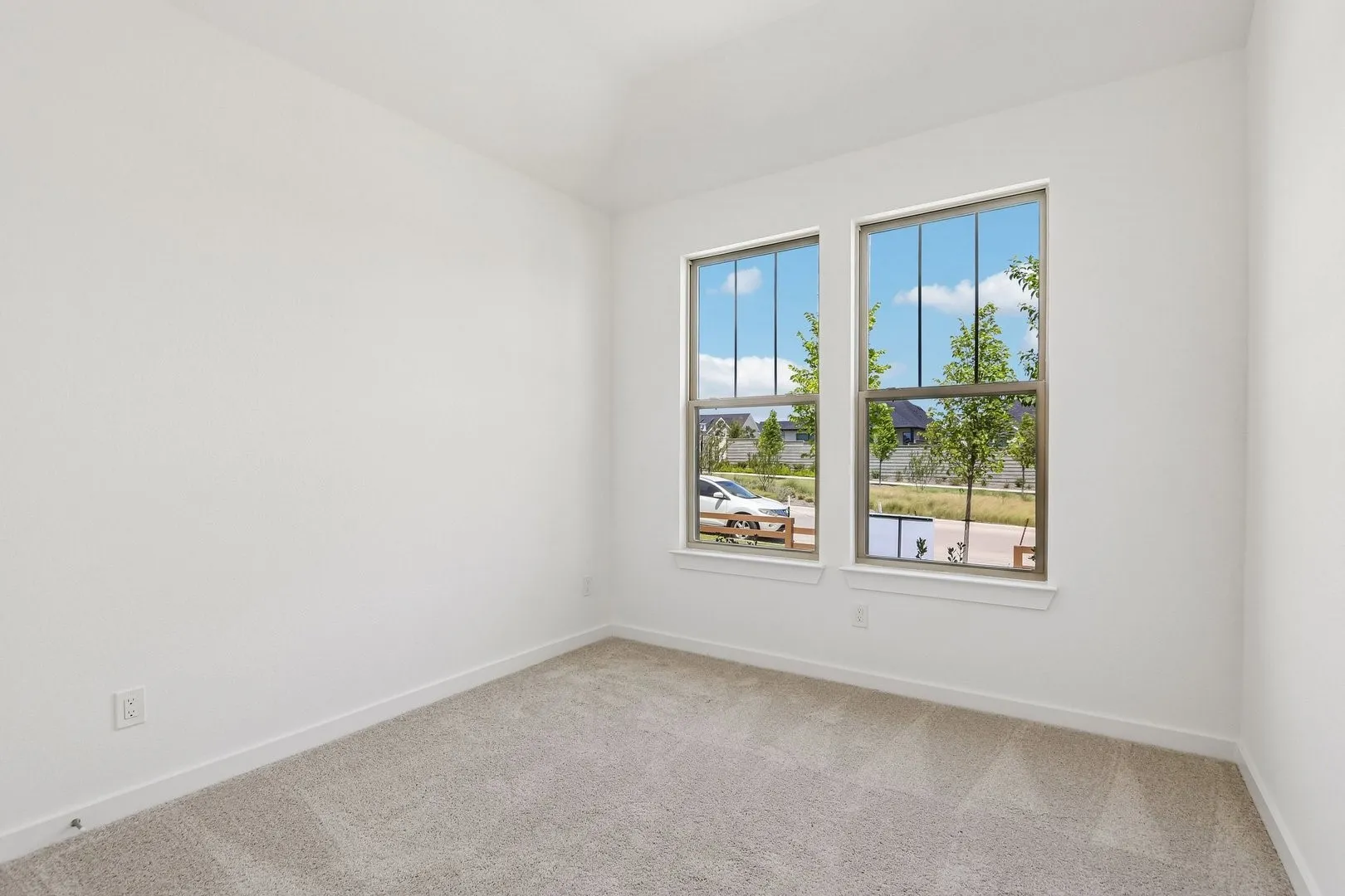 21-web-or-mls-Treeline Parkway-S0108-021