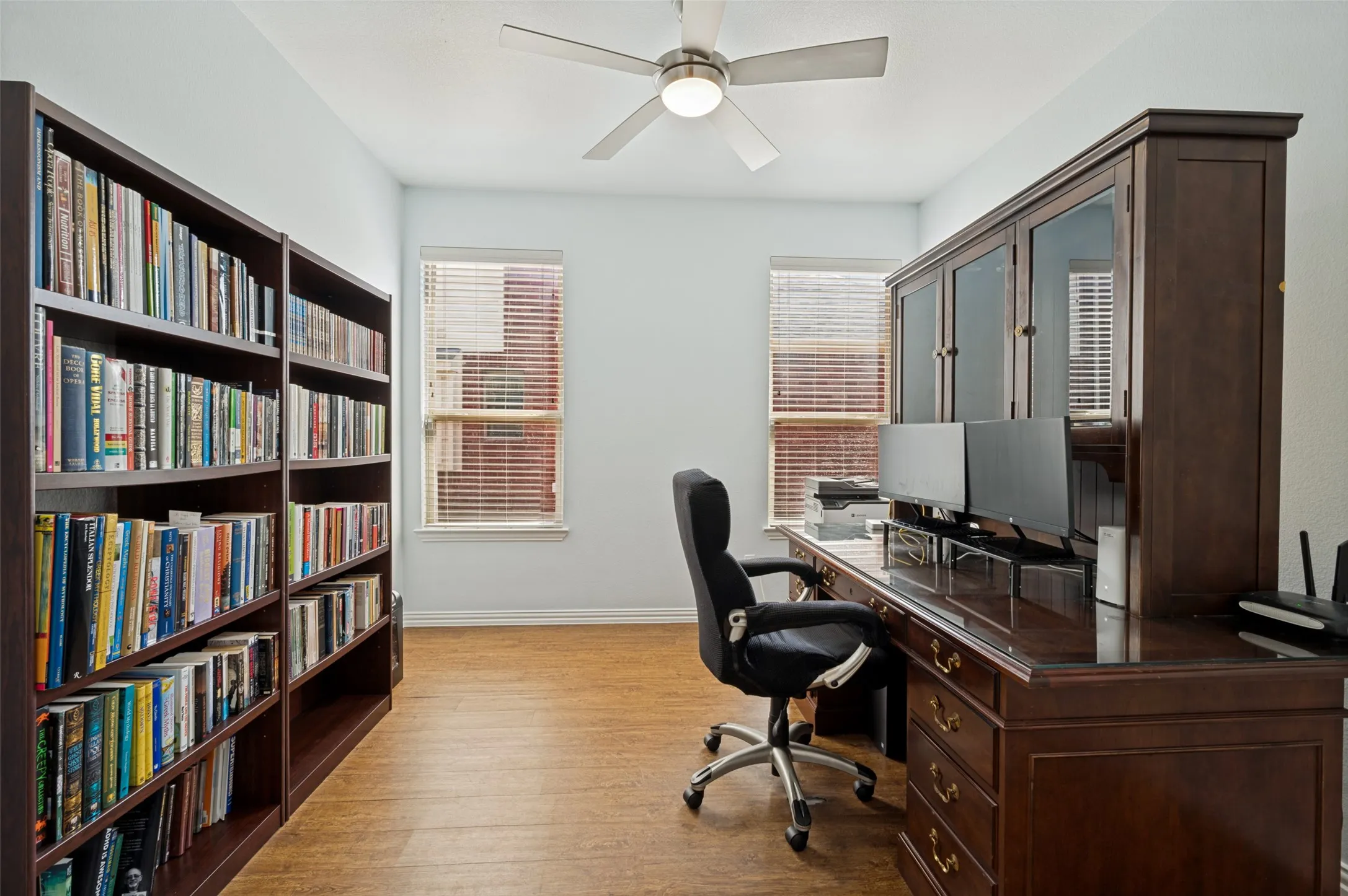 Single Family Residence For Sale in Denton County , 1601 Lake Way Drive, Little Elm, Texas 75068, 5 Bedroom, 4 Bathroom, 2 Garage spaces, 3,250 Sqft, built in 2008, mls#21385001, Real Estate Agent in Little Elm, Homes For Sale in Denton county, Homes For Sale in Little Elm, Realtor in Little Elm Texas, Real Estate Brokerage Independent Realty Texas, Luminita Cordes Realtor