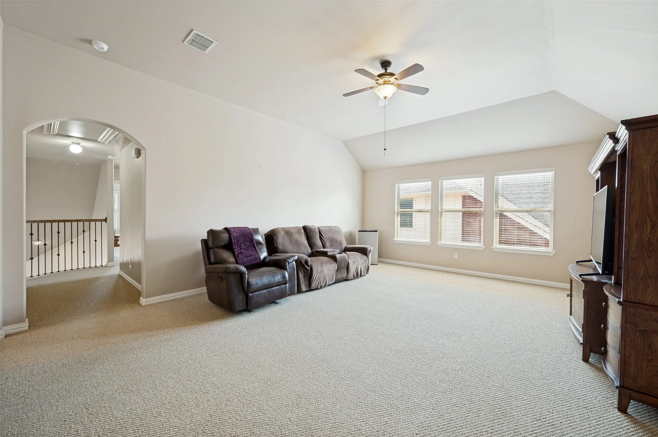 Single Family Residence For Sale in Denton County , 1601 Lake Way Drive, Little Elm, Texas 75068, 5 Bedroom, 4 Bathroom, 2 Garage spaces, 3,250 Sqft, built in 2008, mls#21385001, Real Estate Agent in Little Elm, Homes For Sale in Denton county, Homes For Sale in Little Elm, Realtor in Little Elm Texas, Real Estate Brokerage Independent Realty Texas, Luminita Cordes Realtor
