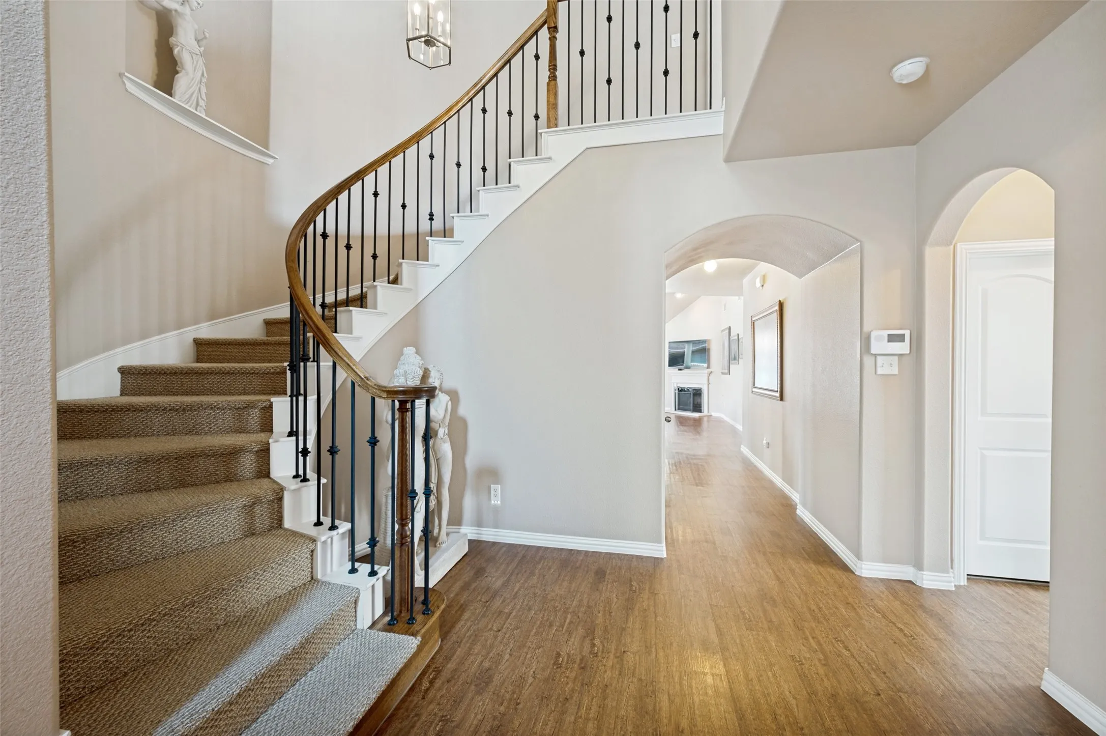 Single Family Residence For Sale in Denton County , 1601 Lake Way Drive, Little Elm, Texas 75068, 5 Bedroom, 4 Bathroom, 2 Garage spaces, 3,250 Sqft, built in 2008, mls#21385001, Real Estate Agent in Little Elm, Homes For Sale in Denton county, Homes For Sale in Little Elm, Realtor in Little Elm Texas, Real Estate Brokerage Independent Realty Texas, Luminita Cordes Realtor