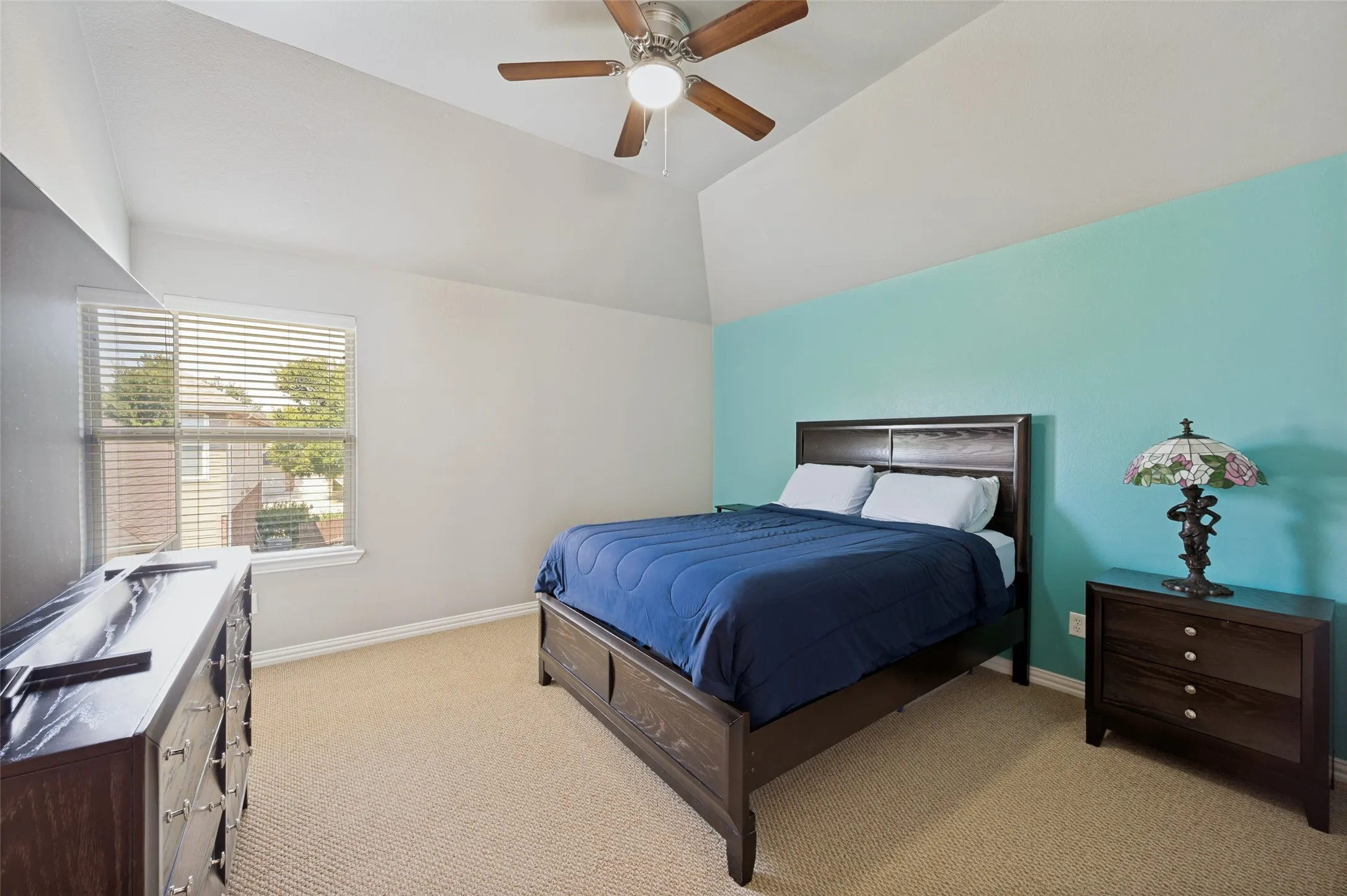 Single Family Residence For Sale in Denton County , 1601 Lake Way Drive, Little Elm, Texas 75068, 5 Bedroom, 4 Bathroom, 2 Garage spaces, 3,250 Sqft, built in 2008, mls#21385001, Real Estate Agent in Little Elm, Homes For Sale in Denton county, Homes For Sale in Little Elm, Realtor in Little Elm Texas, Real Estate Brokerage Independent Realty Texas, Luminita Cordes Realtor