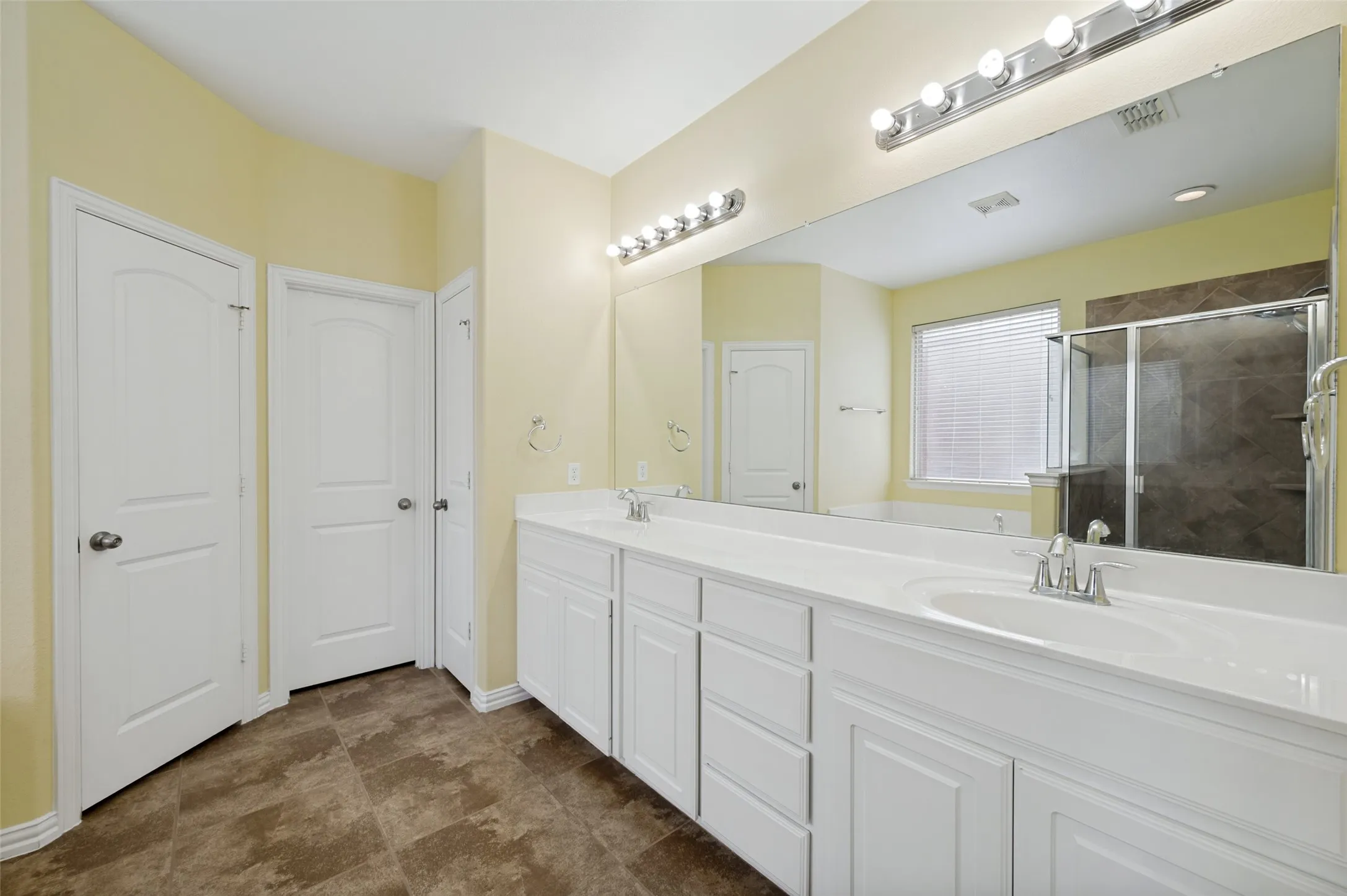Single Family Residence For Sale in Denton County , 1601 Lake Way Drive, Little Elm, Texas 75068, 5 Bedroom, 4 Bathroom, 2 Garage spaces, 3,250 Sqft, built in 2008, mls#21385001, Real Estate Agent in Little Elm, Homes For Sale in Denton county, Homes For Sale in Little Elm, Realtor in Little Elm Texas, Real Estate Brokerage Independent Realty Texas, Luminita Cordes Realtor