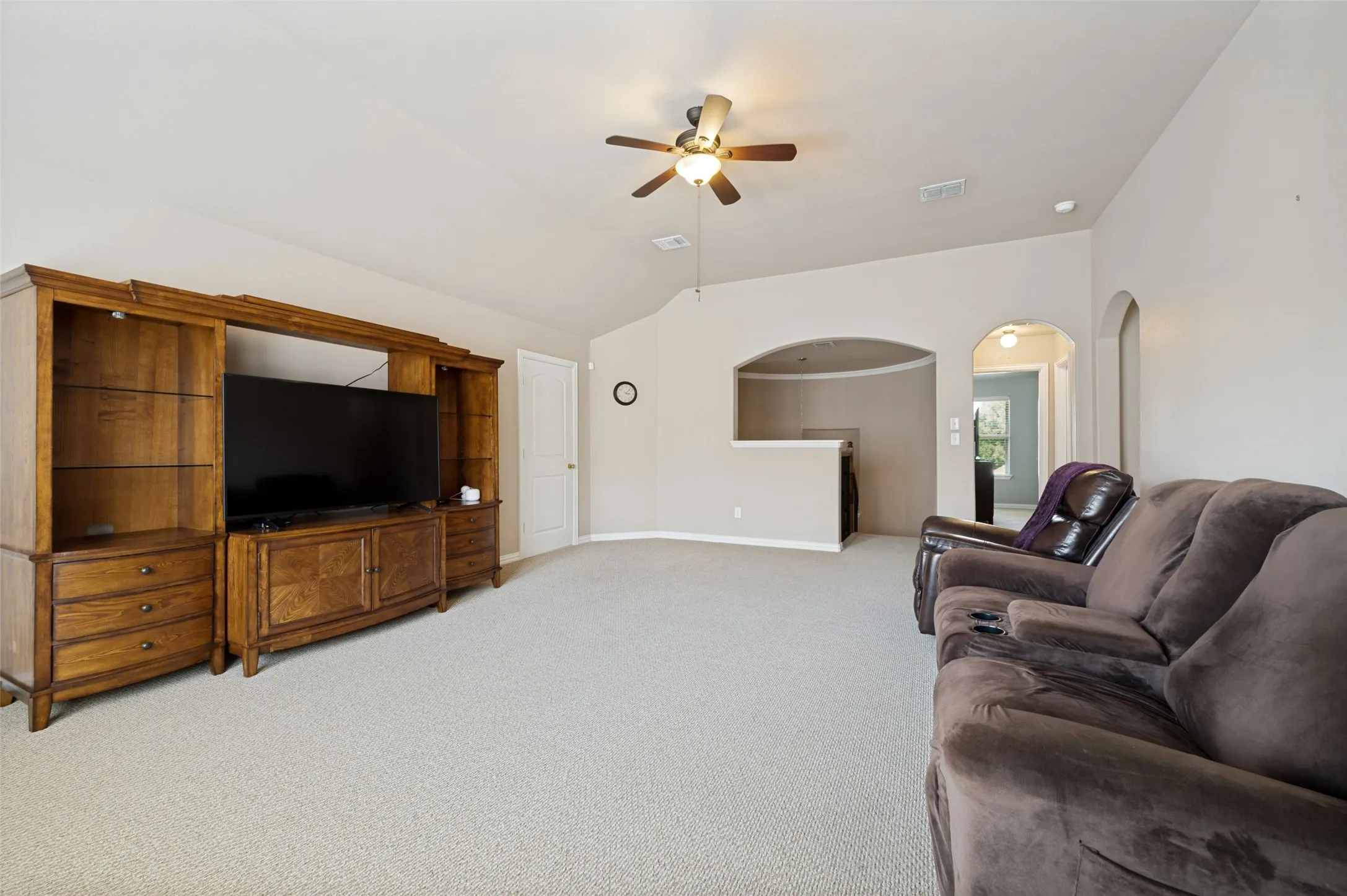 Single Family Residence For Sale in Denton County , 1601 Lake Way Drive, Little Elm, Texas 75068, 5 Bedroom, 4 Bathroom, 2 Garage spaces, 3,250 Sqft, built in 2008, mls#21385001, Real Estate Agent in Little Elm, Homes For Sale in Denton county, Homes For Sale in Little Elm, Realtor in Little Elm Texas, Real Estate Brokerage Independent Realty Texas, Luminita Cordes Realtor