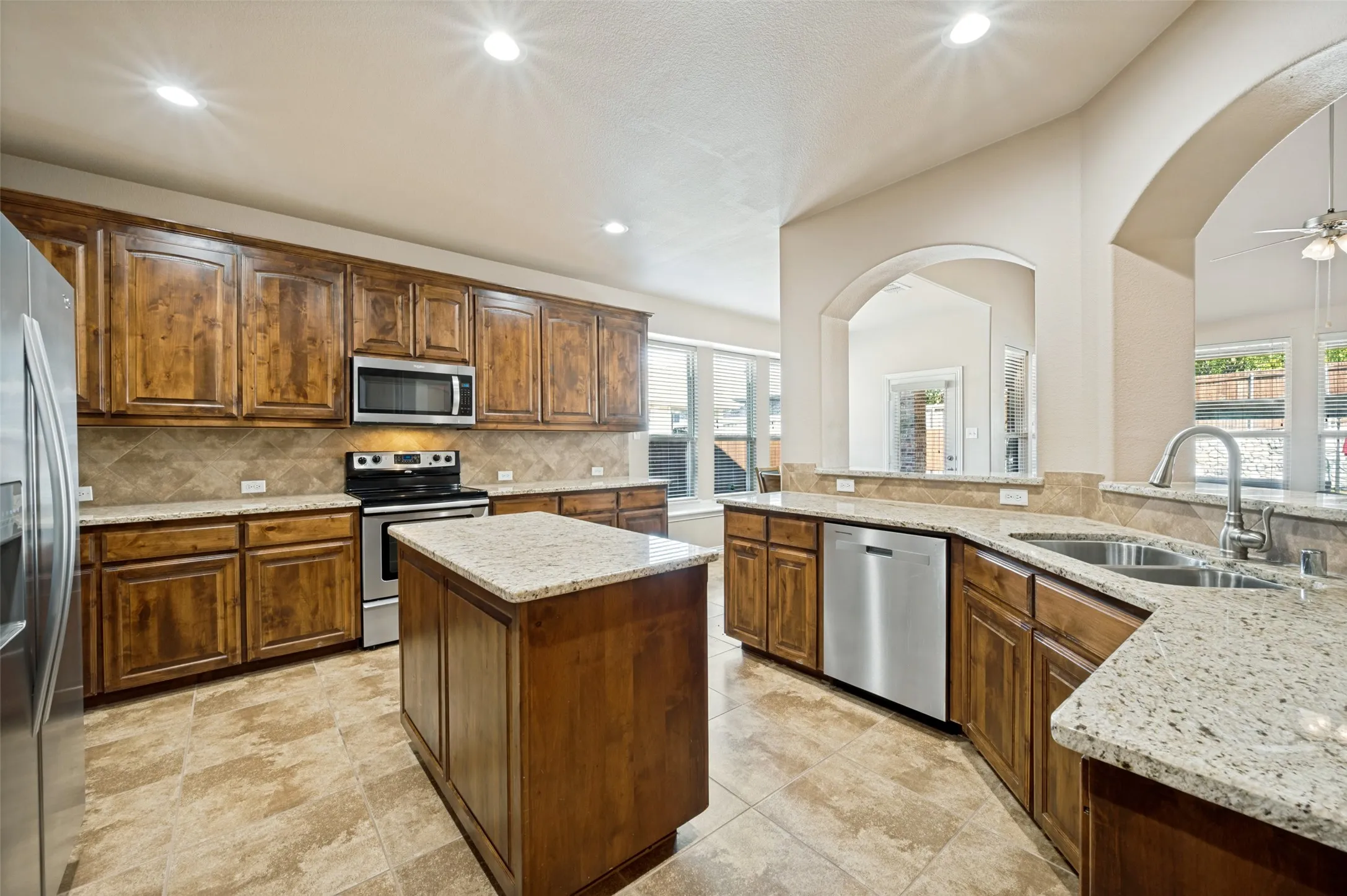 Single Family Residence For Sale in Denton County , 1601 Lake Way Drive, Little Elm, Texas 75068, 5 Bedroom, 4 Bathroom, 2 Garage spaces, 3,250 Sqft, built in 2008, mls#21385001, Real Estate Agent in Little Elm, Homes For Sale in Denton county, Homes For Sale in Little Elm, Realtor in Little Elm Texas, Real Estate Brokerage Independent Realty Texas, Luminita Cordes Realtor