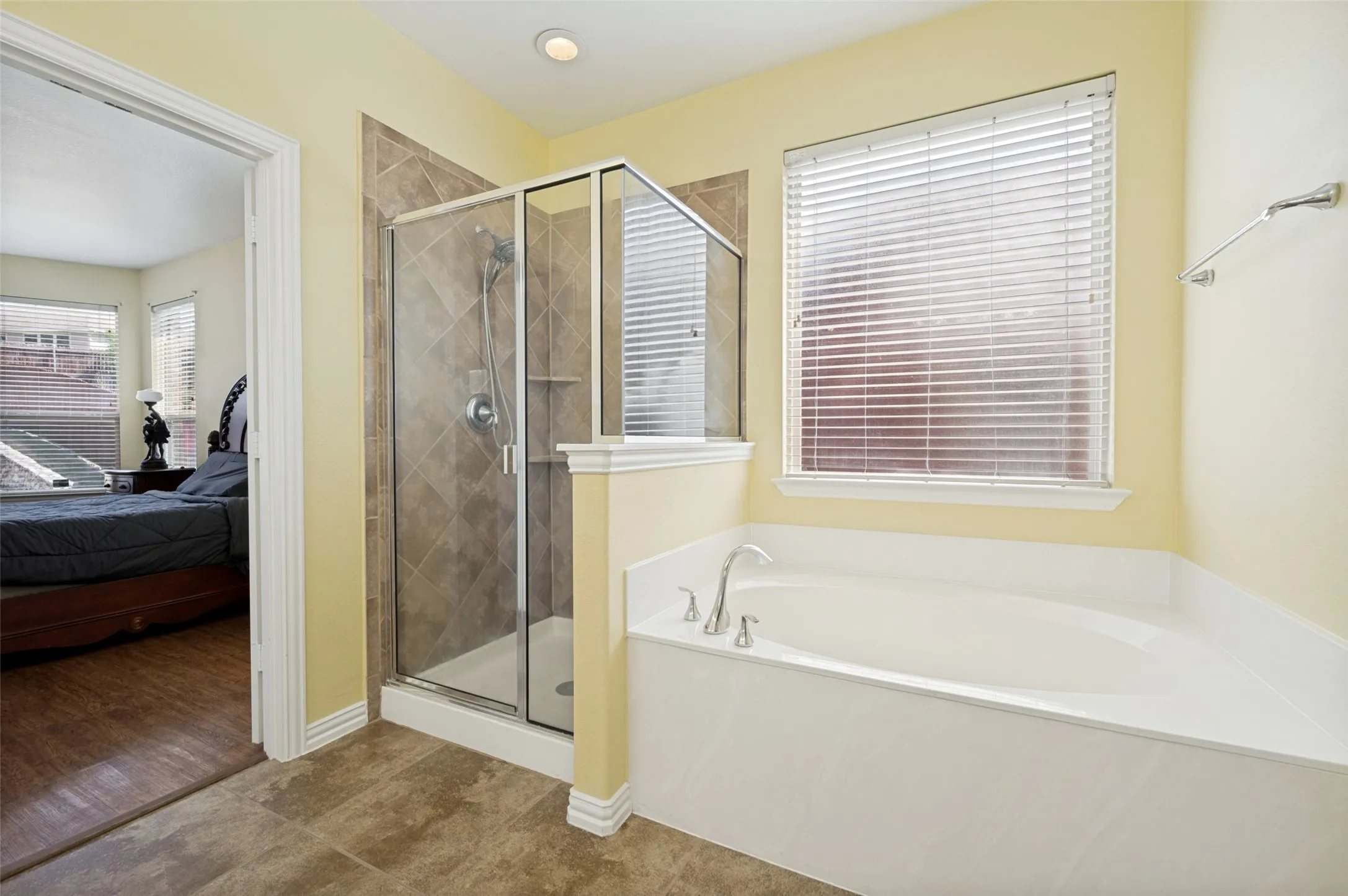 Single Family Residence For Sale in Denton County , 1601 Lake Way Drive, Little Elm, Texas 75068, 5 Bedroom, 4 Bathroom, 2 Garage spaces, 3,250 Sqft, built in 2008, mls#21385001, Real Estate Agent in Little Elm, Homes For Sale in Denton county, Homes For Sale in Little Elm, Realtor in Little Elm Texas, Real Estate Brokerage Independent Realty Texas, Luminita Cordes Realtor