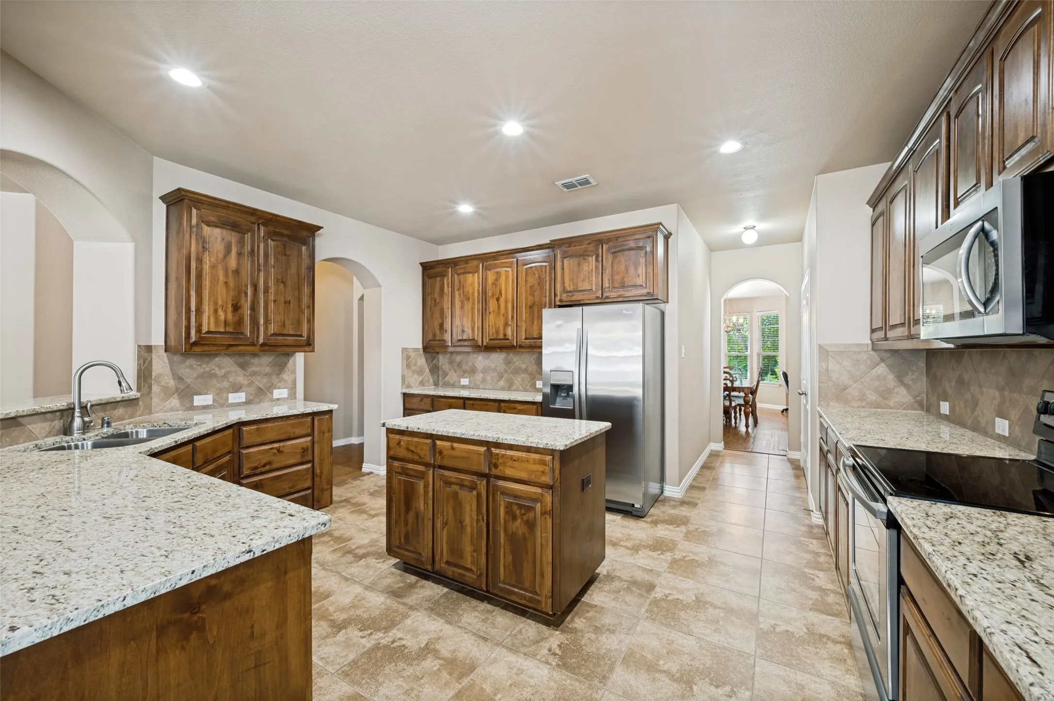 Single Family Residence For Sale in Denton County , 1601 Lake Way Drive, Little Elm, Texas 75068, 5 Bedroom, 4 Bathroom, 2 Garage spaces, 3,250 Sqft, built in 2008, mls#21385001, Real Estate Agent in Little Elm, Homes For Sale in Denton county, Homes For Sale in Little Elm, Realtor in Little Elm Texas, Real Estate Brokerage Independent Realty Texas, Luminita Cordes Realtor