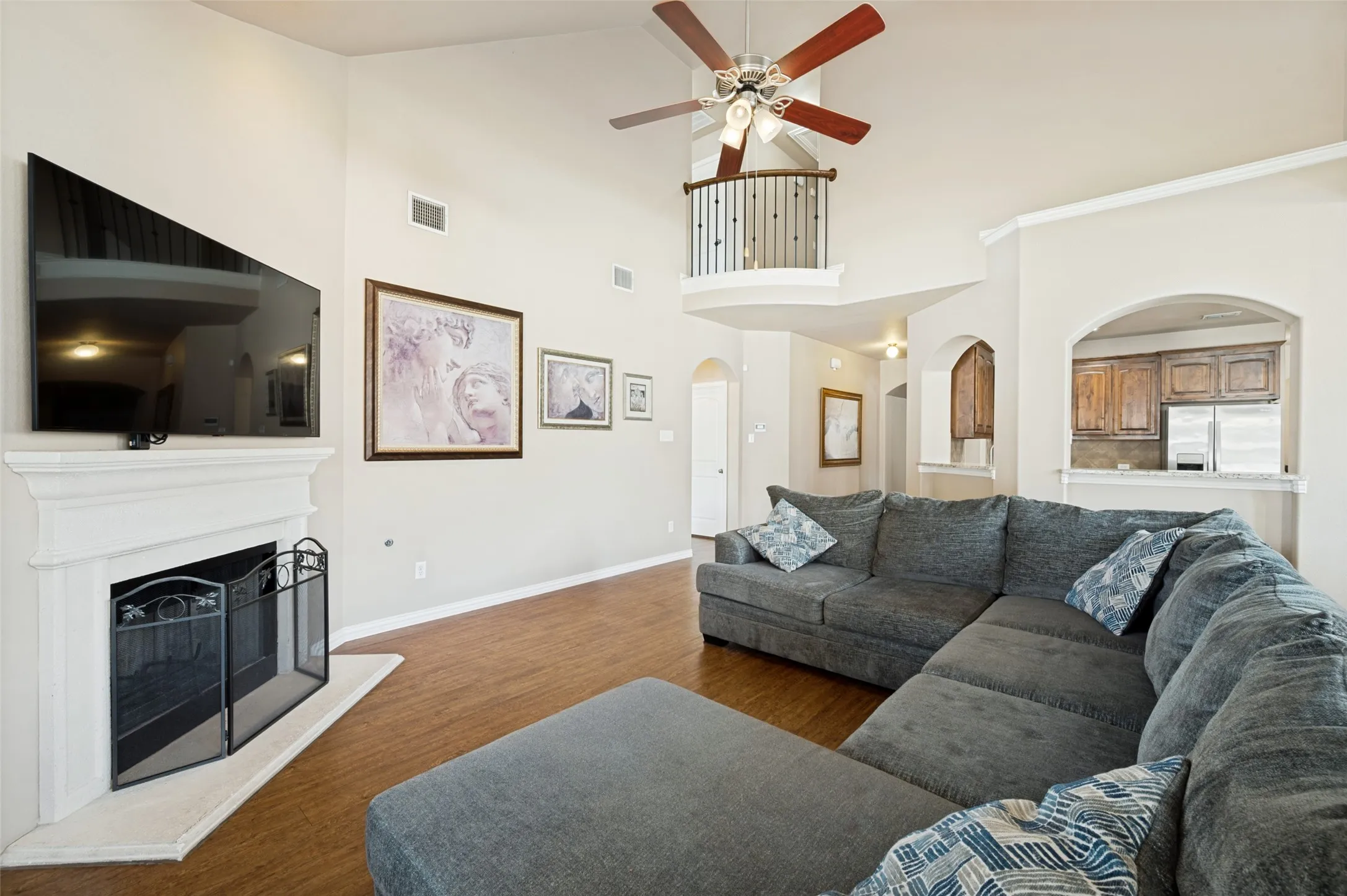 Single Family Residence For Sale in Denton County , 1601 Lake Way Drive, Little Elm, Texas 75068, 5 Bedroom, 4 Bathroom, 2 Garage spaces, 3,250 Sqft, built in 2008, mls#21385001, Real Estate Agent in Little Elm, Homes For Sale in Denton county, Homes For Sale in Little Elm, Realtor in Little Elm Texas, Real Estate Brokerage Independent Realty Texas, Luminita Cordes Realtor