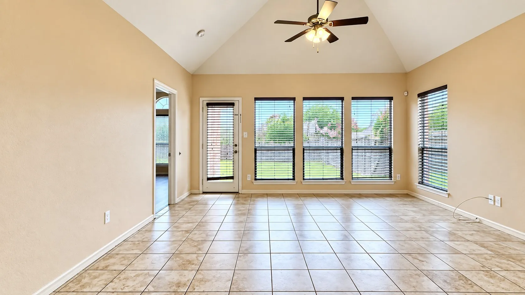 Single Family Residence For Rent in Tarrant County , 3024 Ortiz Drive, Arlington, Texas 76010, 4 Bedroom, 2 Bathroom, 2 Garage spaces, 1,601 Sqft, built in 2013, mls#21385262, Real Estate Agent in Arlington, Homes For Rent in Tarrant county, Homes For Rent in Arlington, Realtor in Arlington Texas, Real Estate Brokerage Independent Realty Texas, Luminita Cordes Realtor