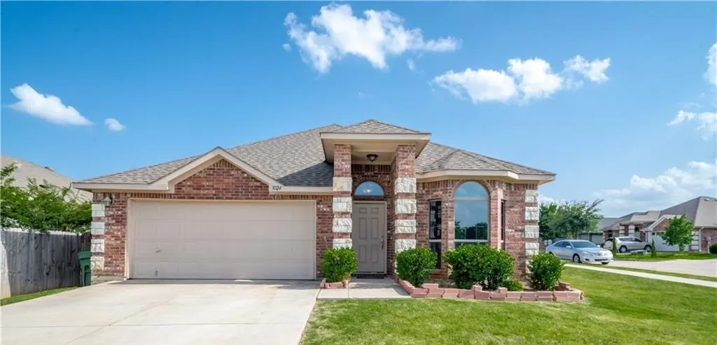 Single Family Residence For Rent in Tarrant County , 3024 Ortiz Drive, Arlington, Texas 76010, 4 Bedroom, 2 Bathroom, 2 Garage spaces, 1,601 Sqft, built in 2013, mls#21385262, Real Estate Agent in Arlington, Homes For Rent in Tarrant county, Homes For Rent in Arlington, Realtor in Arlington Texas, Real Estate Brokerage Independent Realty Texas, Luminita Cordes Realtor