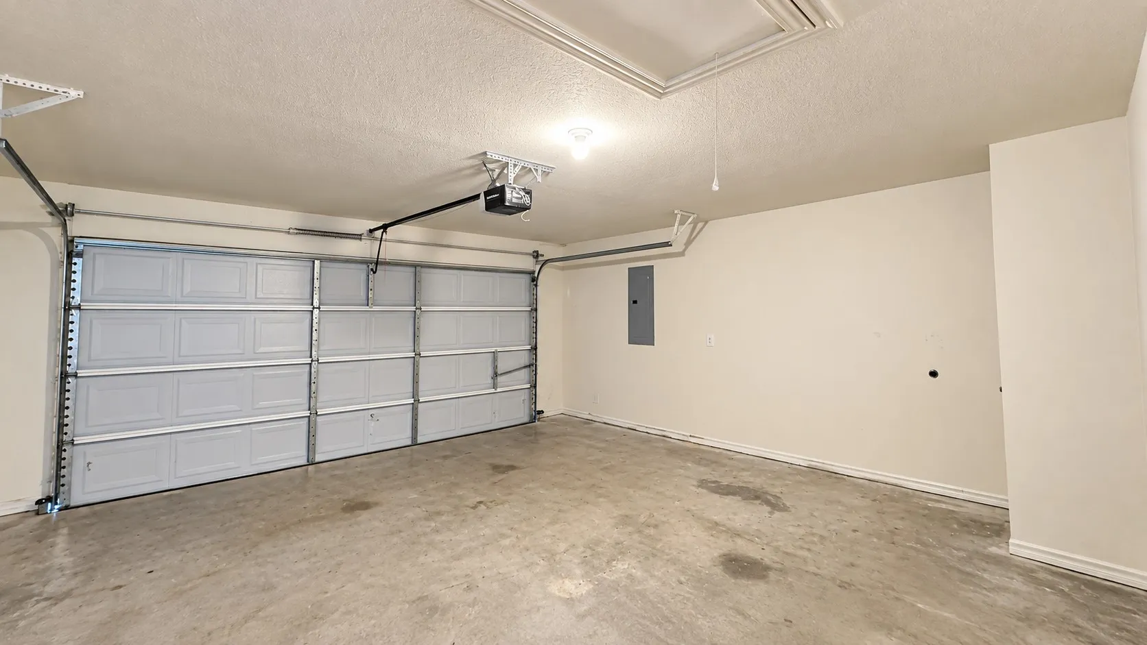 Single Family Residence For Rent in Tarrant County , 3024 Ortiz Drive, Arlington, Texas 76010, 4 Bedroom, 2 Bathroom, 2 Garage spaces, 1,601 Sqft, built in 2013, mls#21385262, Real Estate Agent in Arlington, Homes For Rent in Tarrant county, Homes For Rent in Arlington, Realtor in Arlington Texas, Real Estate Brokerage Independent Realty Texas, Luminita Cordes Realtor