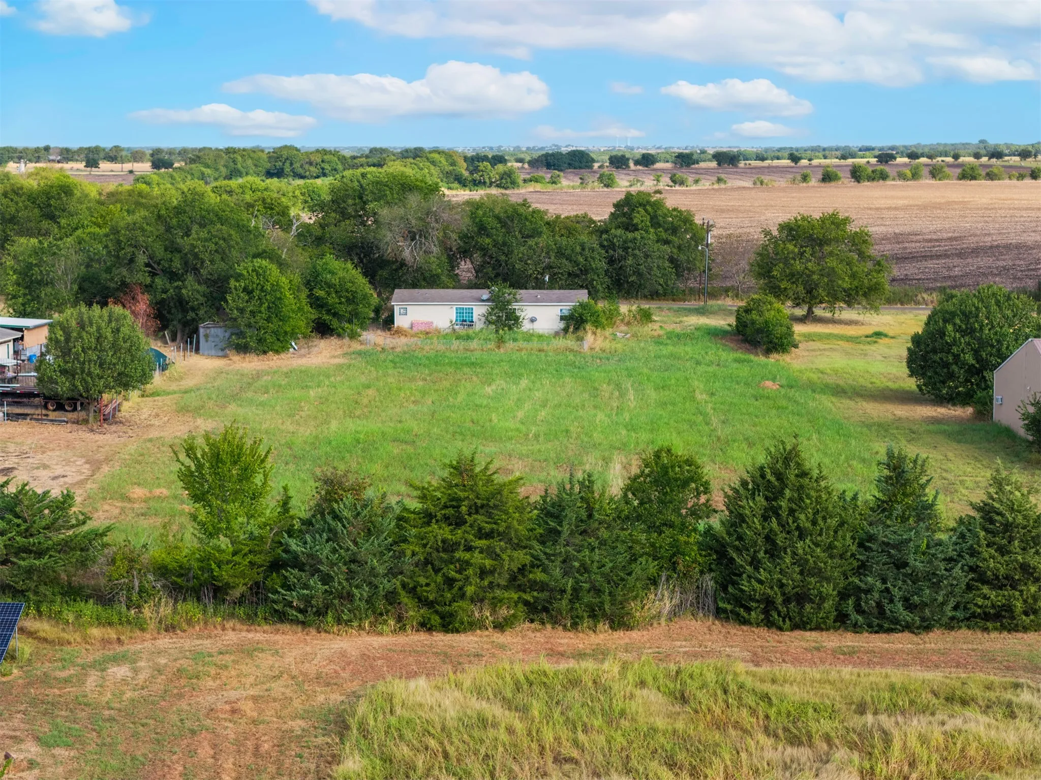 Mobile Home For Sale in Ellis County , 518 Hight Road, Waxahachie, Texas 75167, 3 Bedroom, 2 Bathroom, Garage spaces, 1,606 Sqft, built in 1998, mls#21384506, Real Estate Agent in Waxahachie, Homes For Sale in Ellis county, Homes For Sale in Waxahachie, Realtor in Waxahachie Texas, Real Estate Brokerage Independent Realty Texas, Luminita Cordes Realtor