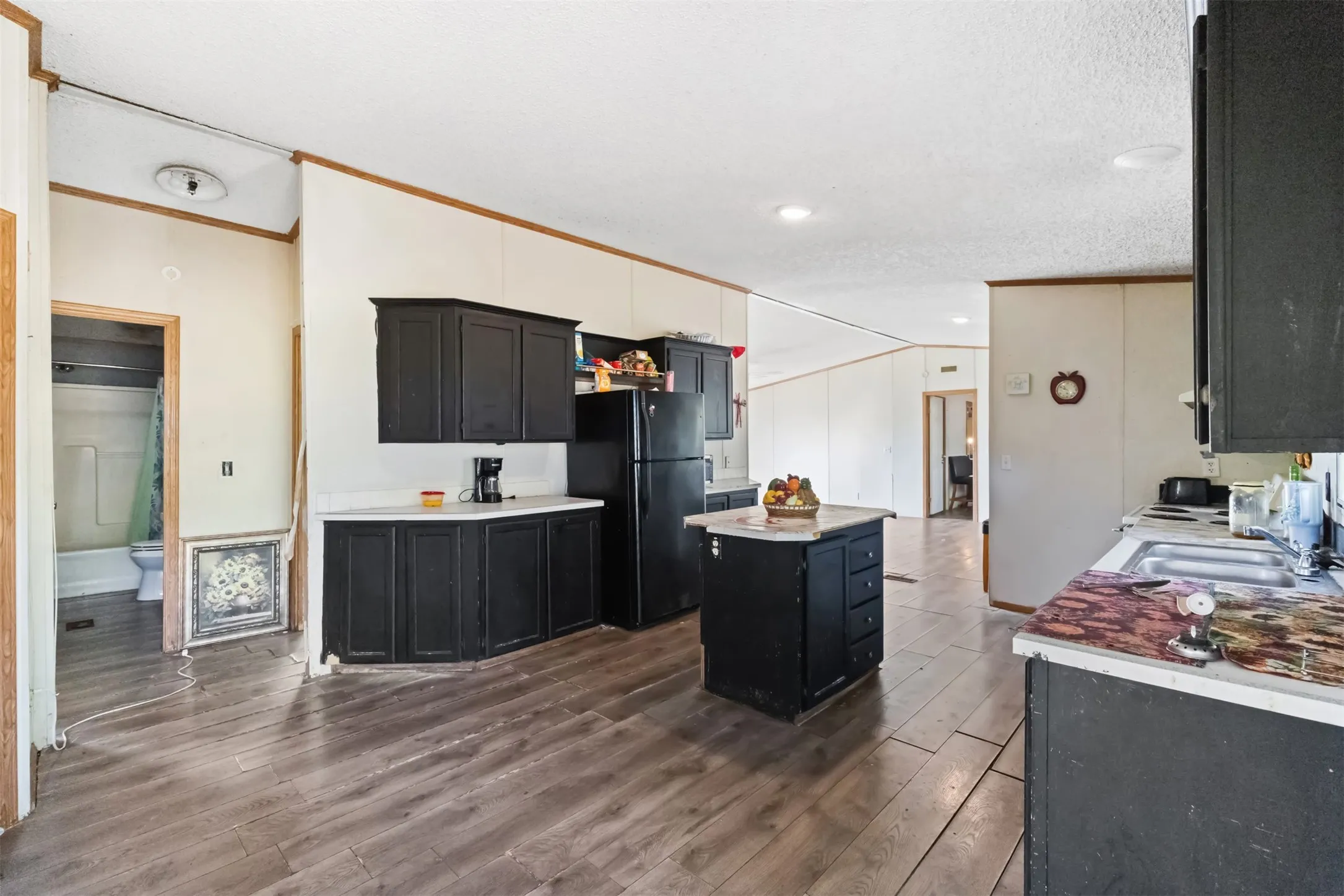 Mobile Home For Sale in Ellis County , 518 Hight Road, Waxahachie, Texas 75167, 3 Bedroom, 2 Bathroom, Garage spaces, 1,606 Sqft, built in 1998, mls#21384506, Real Estate Agent in Waxahachie, Homes For Sale in Ellis county, Homes For Sale in Waxahachie, Realtor in Waxahachie Texas, Real Estate Brokerage Independent Realty Texas, Luminita Cordes Realtor