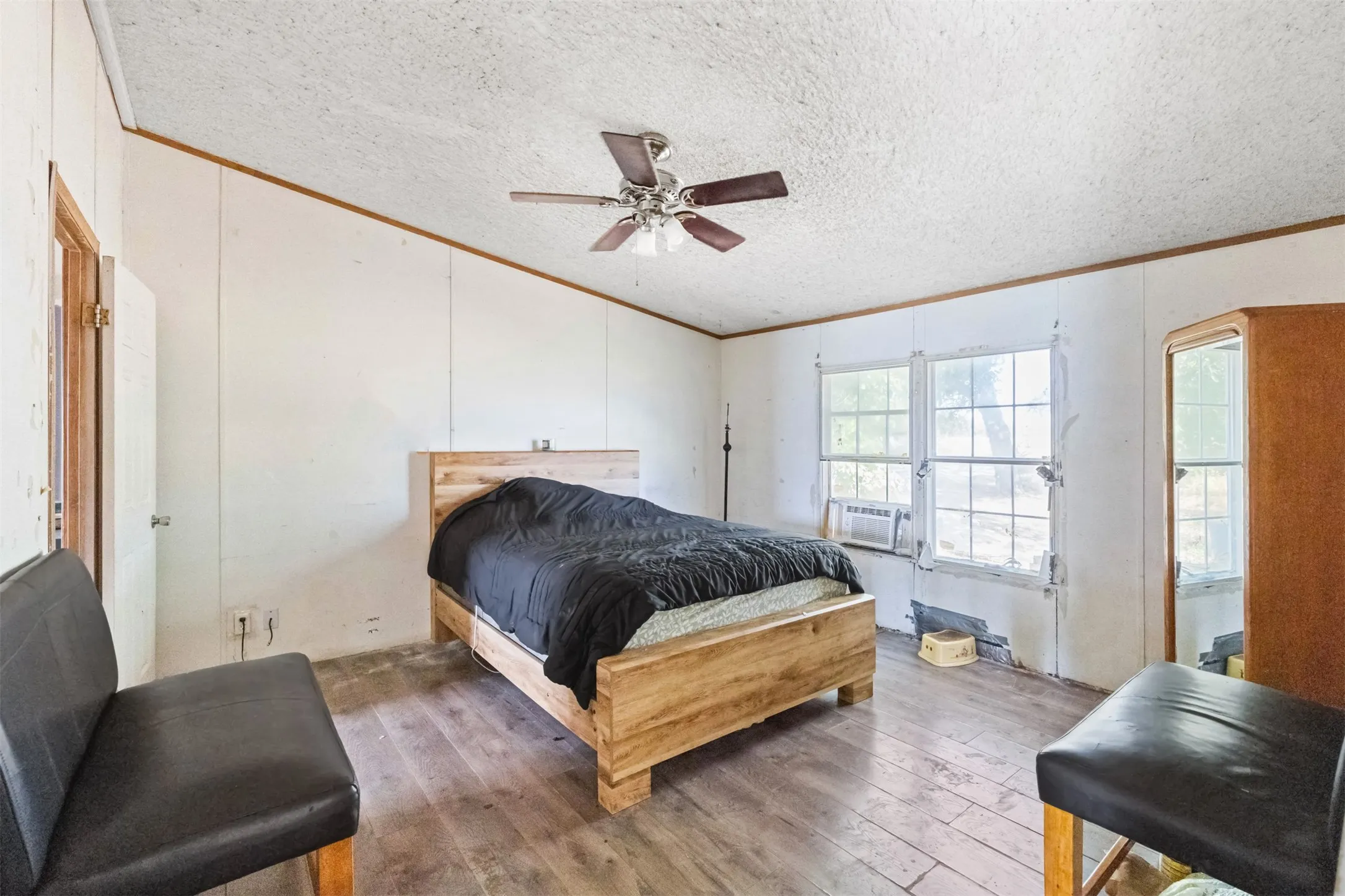 Mobile Home For Sale in Ellis County , 518 Hight Road, Waxahachie, Texas 75167, 3 Bedroom, 2 Bathroom, Garage spaces, 1,606 Sqft, built in 1998, mls#21384506, Real Estate Agent in Waxahachie, Homes For Sale in Ellis county, Homes For Sale in Waxahachie, Realtor in Waxahachie Texas, Real Estate Brokerage Independent Realty Texas, Luminita Cordes Realtor