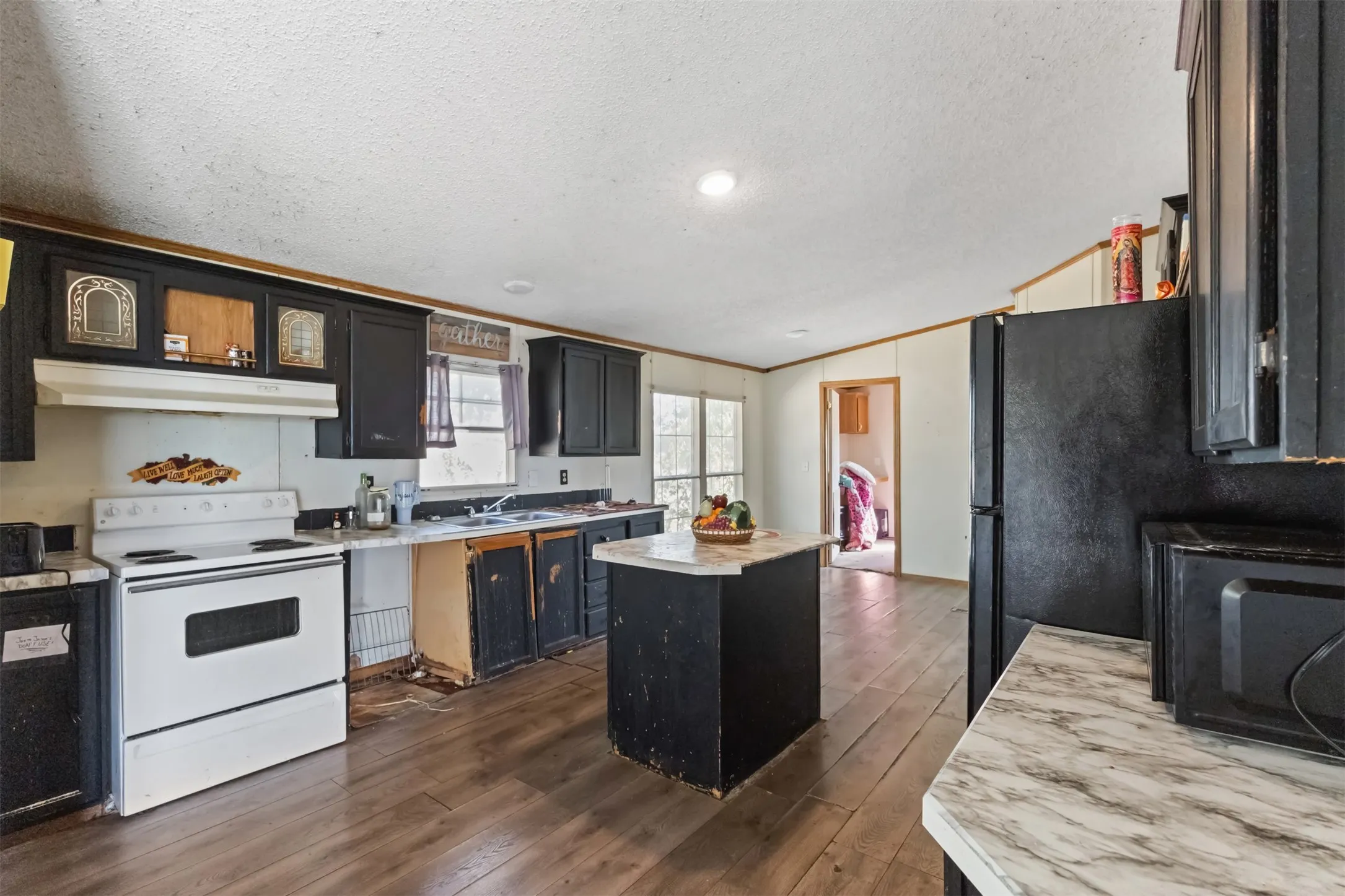 Mobile Home For Sale in Ellis County , 518 Hight Road, Waxahachie, Texas 75167, 3 Bedroom, 2 Bathroom, Garage spaces, 1,606 Sqft, built in 1998, mls#21384506, Real Estate Agent in Waxahachie, Homes For Sale in Ellis county, Homes For Sale in Waxahachie, Realtor in Waxahachie Texas, Real Estate Brokerage Independent Realty Texas, Luminita Cordes Realtor