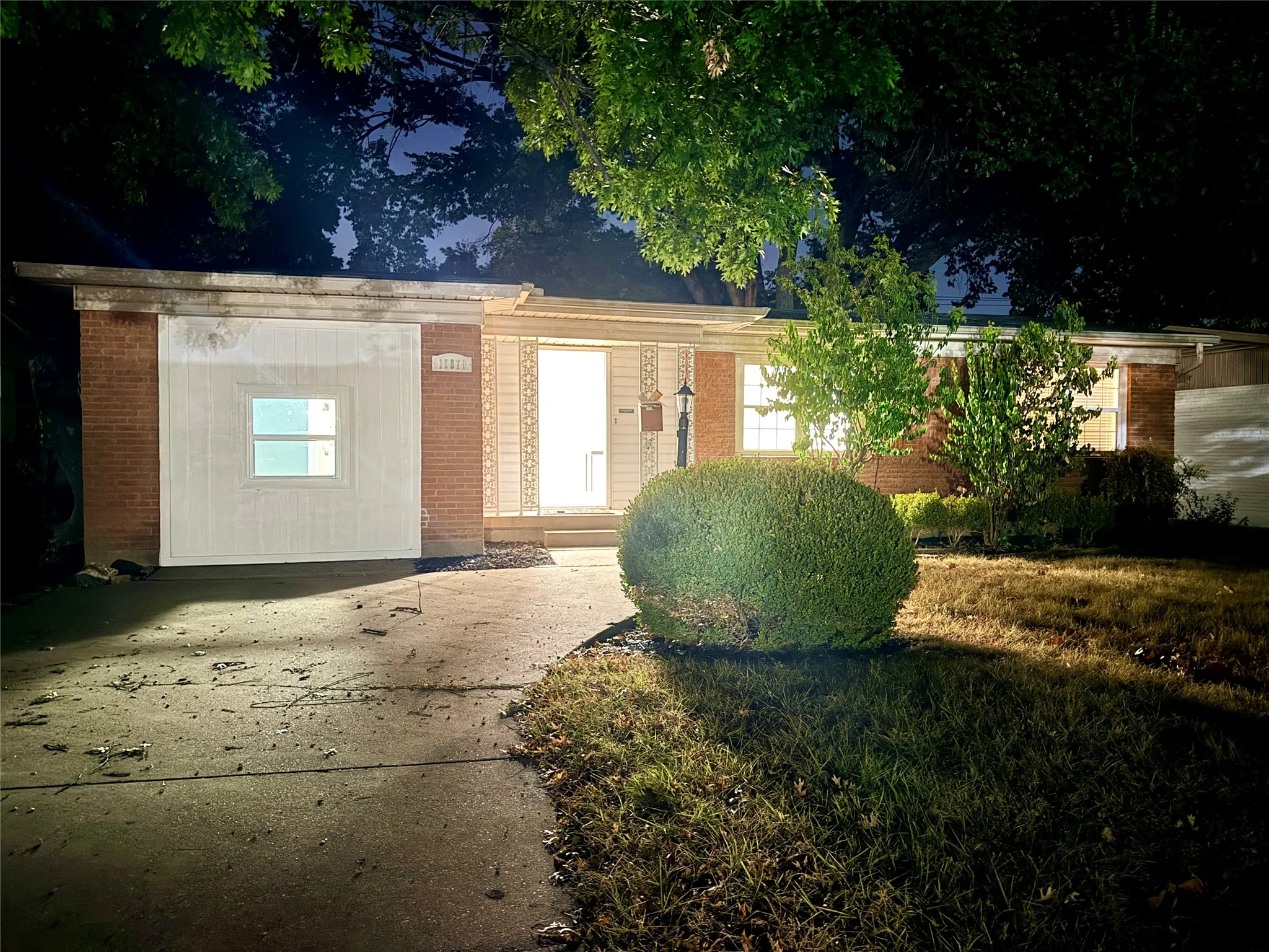 Single Family Residence For Sale in Dallas County , 10870 Cassandra Way, Dallas, Texas 75228, 4 Bedroom, 2 Bathroom, Garage spaces, 1,336 Sqft, built in 1955, mls#21385271, Real Estate Agent in Dallas, Homes For Sale in Dallas county, Homes For Sale in Dallas, Realtor in Dallas Texas, Real Estate Brokerage Independent Realty Texas, Luminita Cordes Realtor