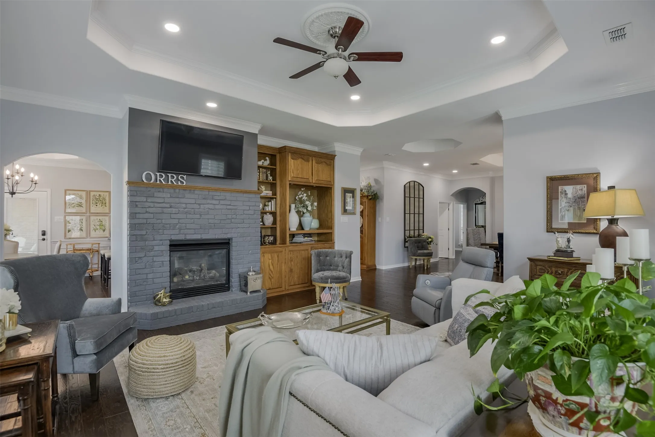 Single Family Residence For Sale in Ellis County , 818 Amherst Drive, Waxahachie, Texas 75165, 3 Bedroom, 2 Bathroom, 2 Garage spaces, 2,572 Sqft, built in 2005, mls#21384907, Real Estate Agent in Waxahachie, Homes For Sale in Ellis county, Homes For Sale in Waxahachie, Realtor in Waxahachie Texas, Real Estate Brokerage Independent Realty Texas, Luminita Cordes Realtor
