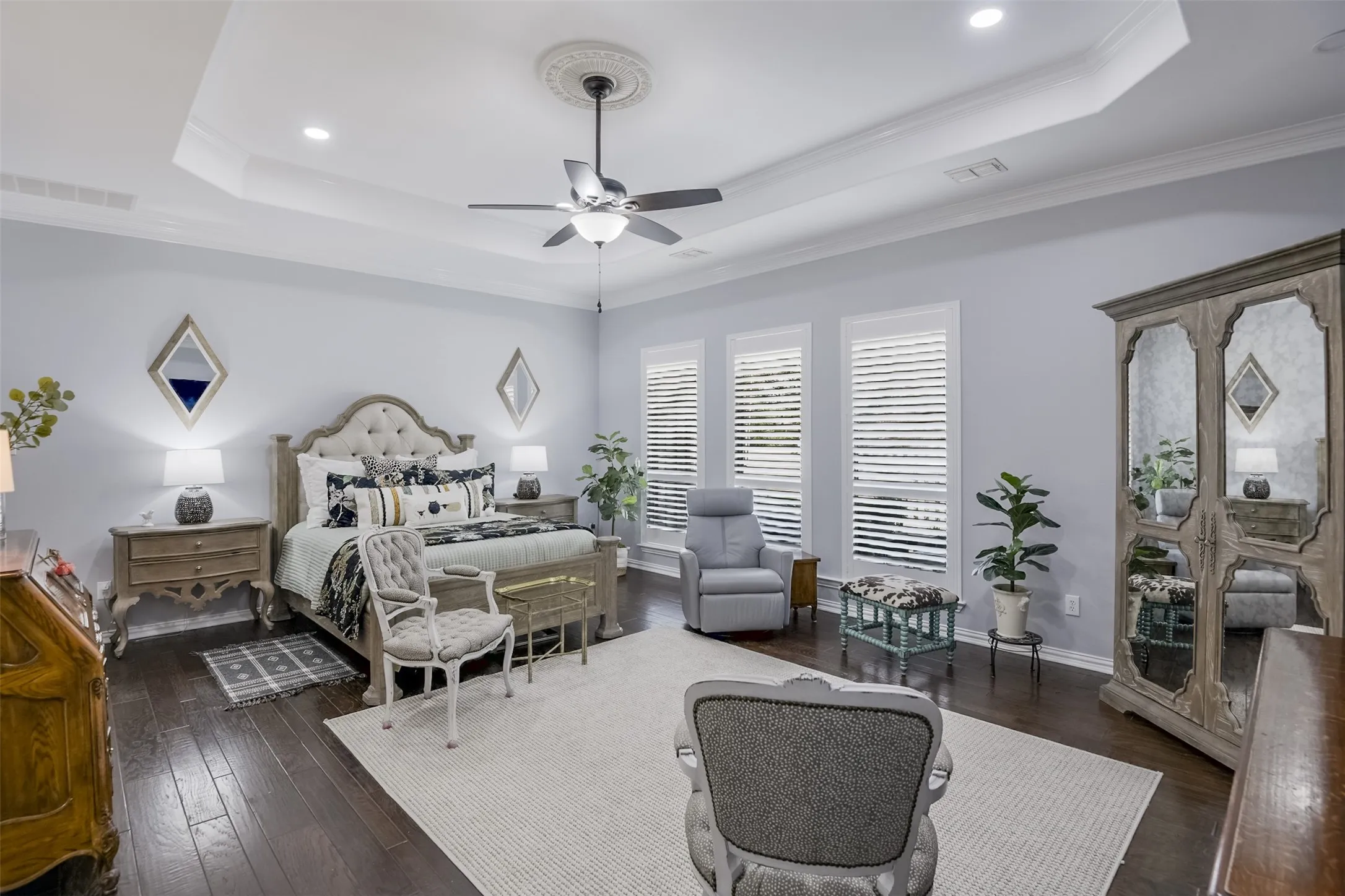 Single Family Residence For Sale in Ellis County , 818 Amherst Drive, Waxahachie, Texas 75165, 3 Bedroom, 2 Bathroom, 2 Garage spaces, 2,572 Sqft, built in 2005, mls#21384907, Real Estate Agent in Waxahachie, Homes For Sale in Ellis county, Homes For Sale in Waxahachie, Realtor in Waxahachie Texas, Real Estate Brokerage Independent Realty Texas, Luminita Cordes Realtor