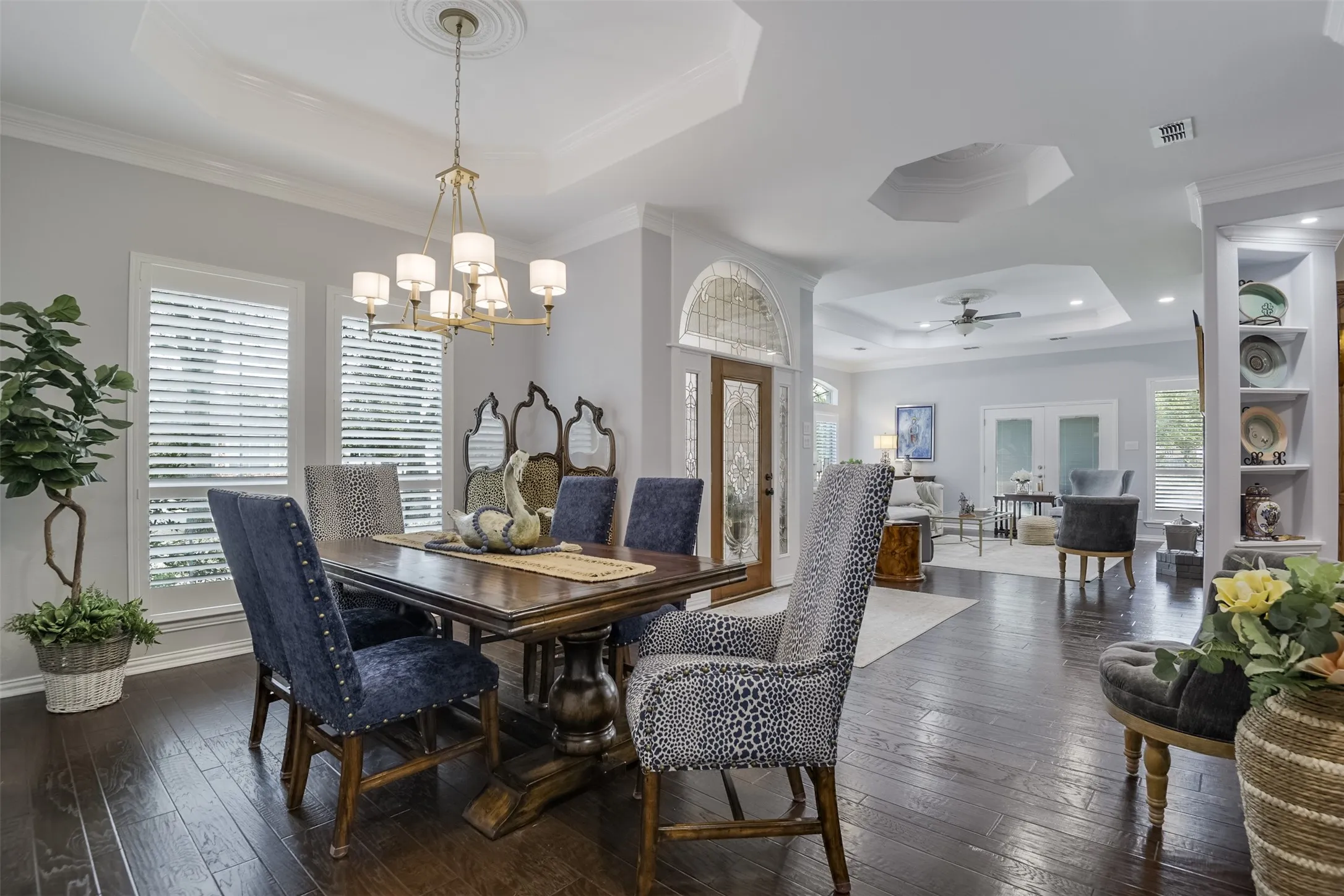 Single Family Residence For Sale in Ellis County , 818 Amherst Drive, Waxahachie, Texas 75165, 3 Bedroom, 2 Bathroom, 2 Garage spaces, 2,572 Sqft, built in 2005, mls#21384907, Real Estate Agent in Waxahachie, Homes For Sale in Ellis county, Homes For Sale in Waxahachie, Realtor in Waxahachie Texas, Real Estate Brokerage Independent Realty Texas, Luminita Cordes Realtor