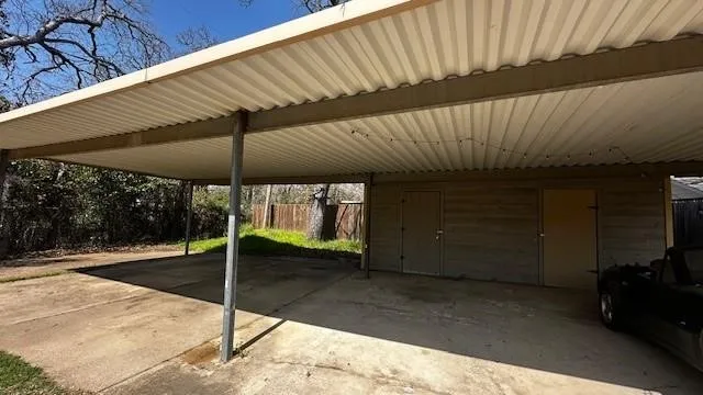 Duplex For Rent in Tarrant County , 2750 Parkchester Drive, Arlington, Texas 76015, 2 Bedroom, 2 Bathroom, Garage spaces, 1,012 Sqft, built in 1978, mls#21385272, Real Estate Agent in Arlington, Homes For Rent in Tarrant county, Homes For Rent in Arlington, Realtor in Arlington Texas, Real Estate Brokerage Independent Realty Texas, Luminita Cordes Realtor