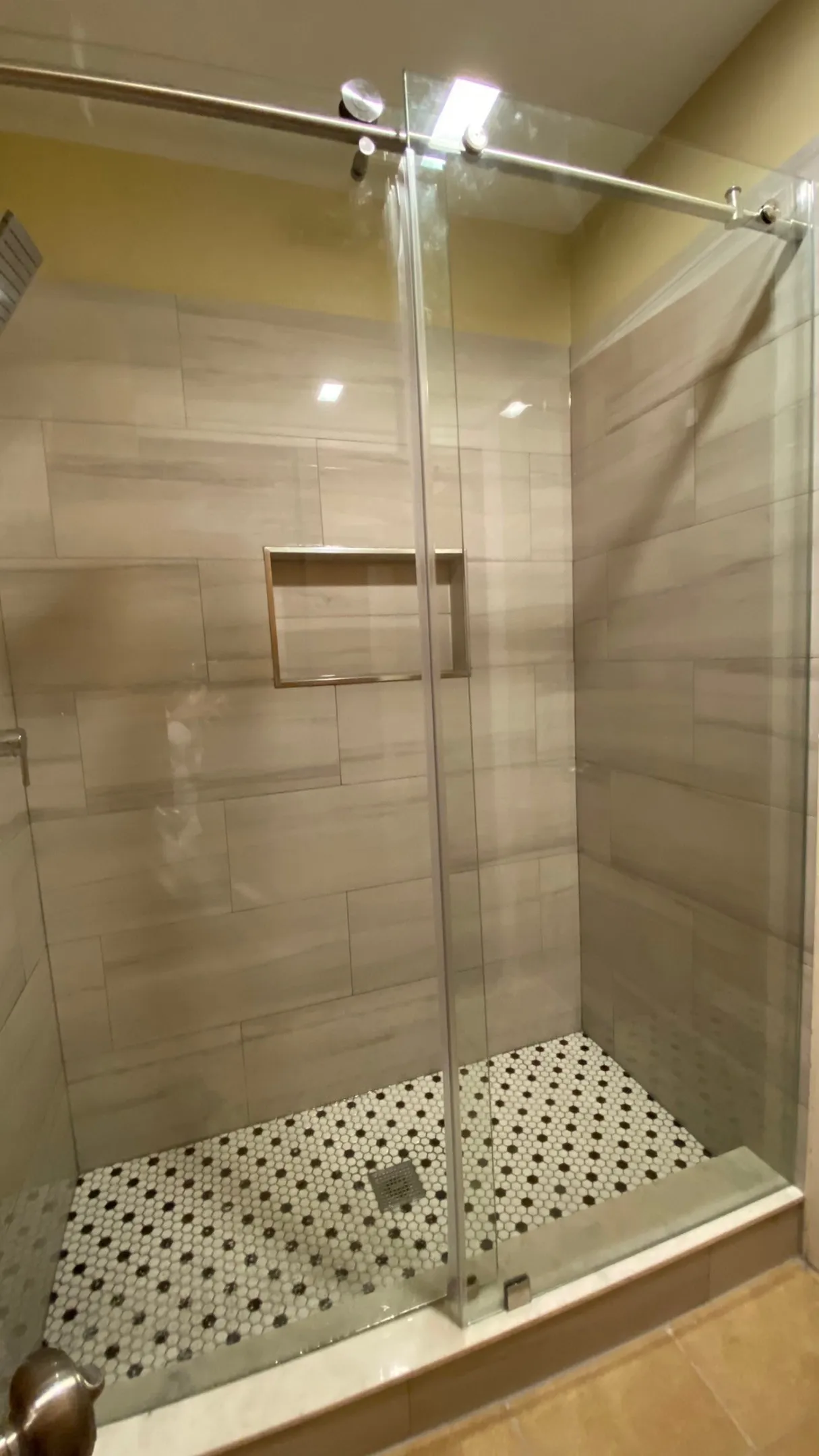 Duplex For Rent in Tarrant County , 2750 Parkchester Drive, Arlington, Texas 76015, 2 Bedroom, 2 Bathroom, Garage spaces, 1,012 Sqft, built in 1978, mls#21385272, Real Estate Agent in Arlington, Homes For Rent in Tarrant county, Homes For Rent in Arlington, Realtor in Arlington Texas, Real Estate Brokerage Independent Realty Texas, Luminita Cordes Realtor