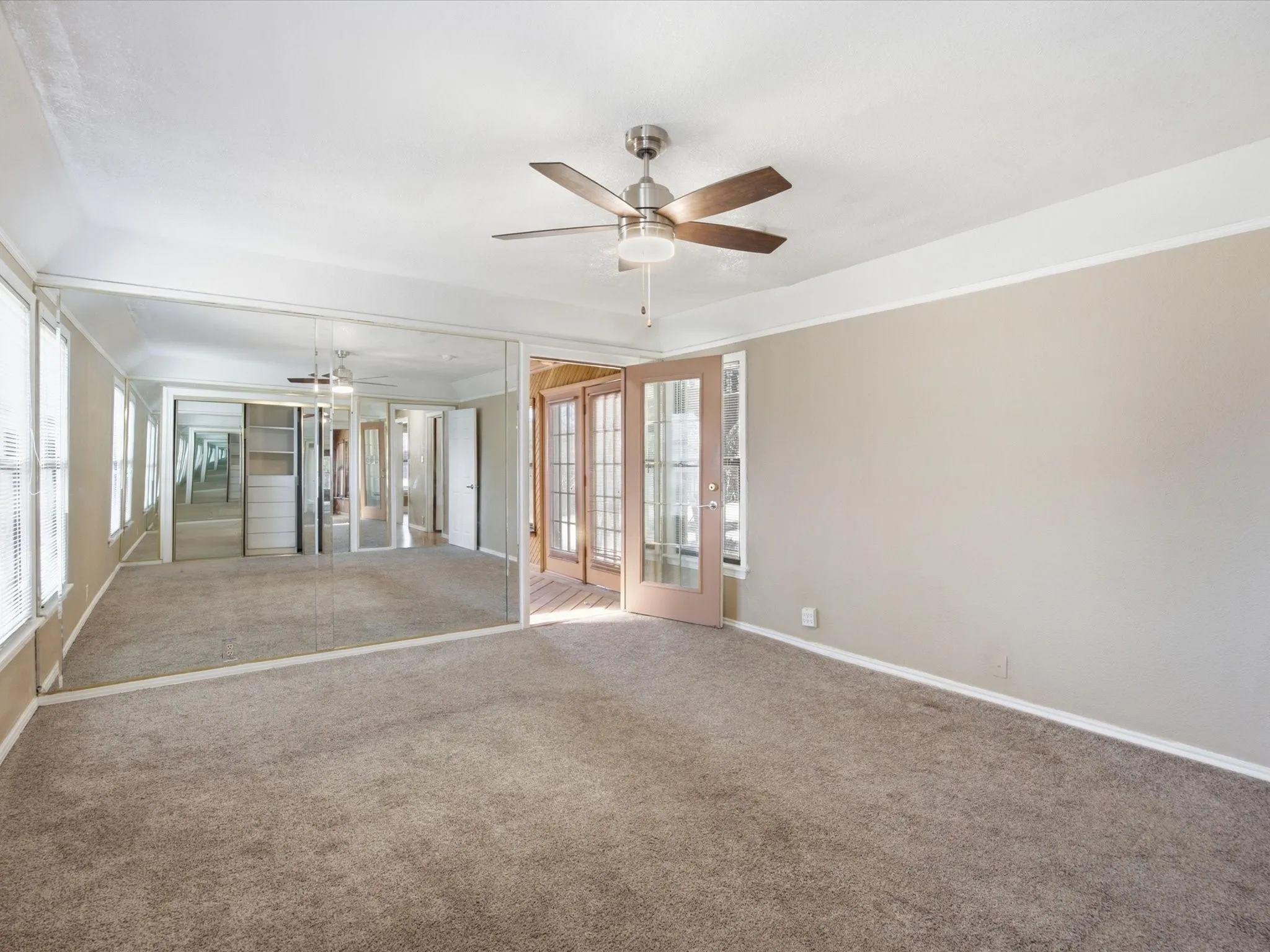 Single Family Residence For Sale in Tarrant County , 7905 Ella Young Drive, Lakeside, Texas 76135, 3 Bedroom, 2 Bathroom, 2 Garage spaces, 2,192 Sqft, built in 1978, mls#21384764, Real Estate Agent in Lakeside, Homes For Sale in Tarrant county, Homes For Sale in Lakeside, Realtor in Lakeside Texas, Real Estate Brokerage Independent Realty Texas, Luminita Cordes Realtor