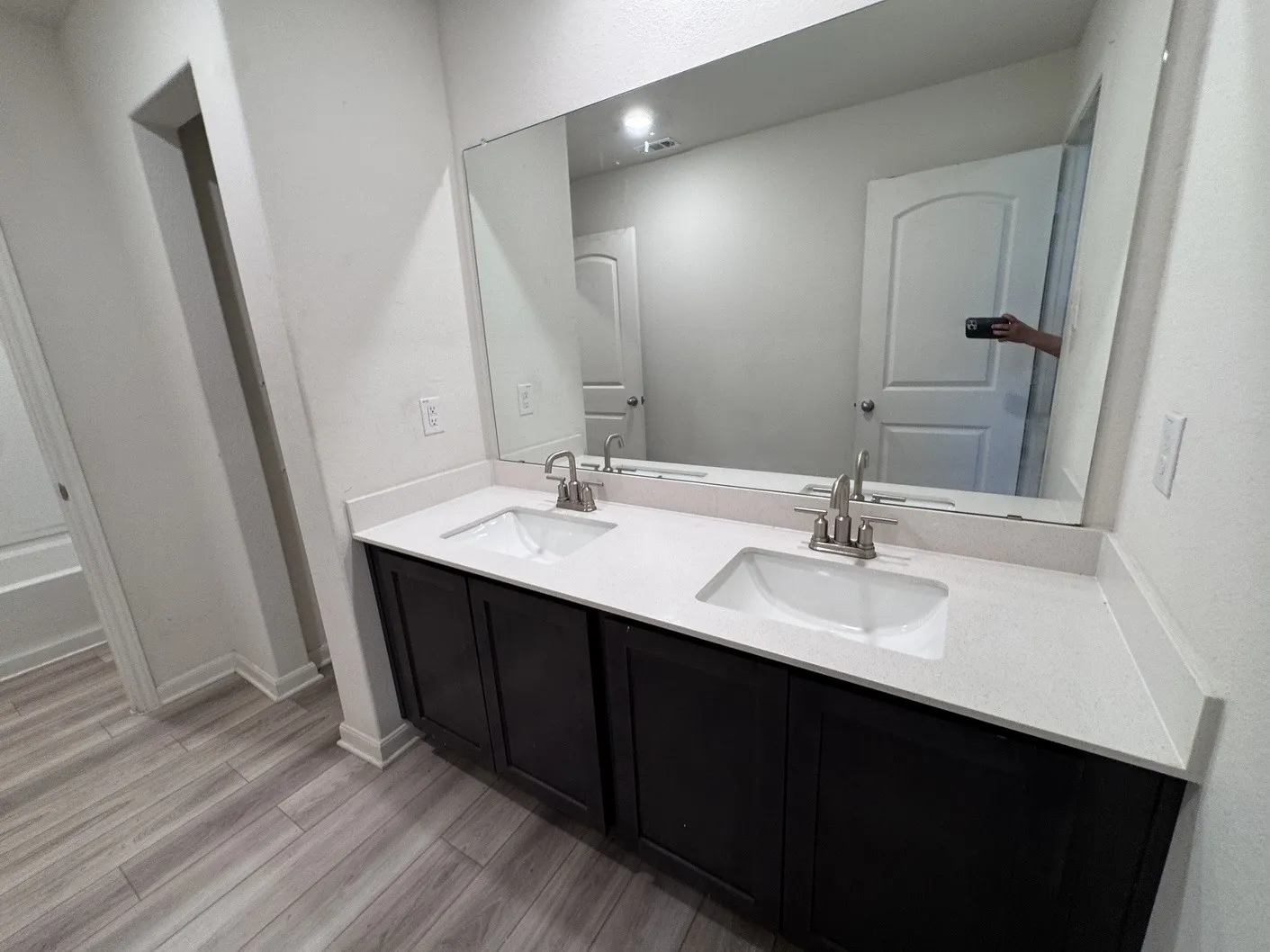 Single Family Residence For Sale in Tarrant County , 1412 Woodwinds Drive, Fort Worth, Texas 76140, 5 Bedroom, 3 Bathroom, 2 Garage spaces, 2,555 Sqft, built in 2022, mls#21385263, Real Estate Agent in Fort Worth, Homes For Sale in Tarrant county, Homes For Sale in Fort Worth, Realtor in Fort Worth Texas, Real Estate Brokerage Independent Realty Texas, Luminita Cordes Realtor