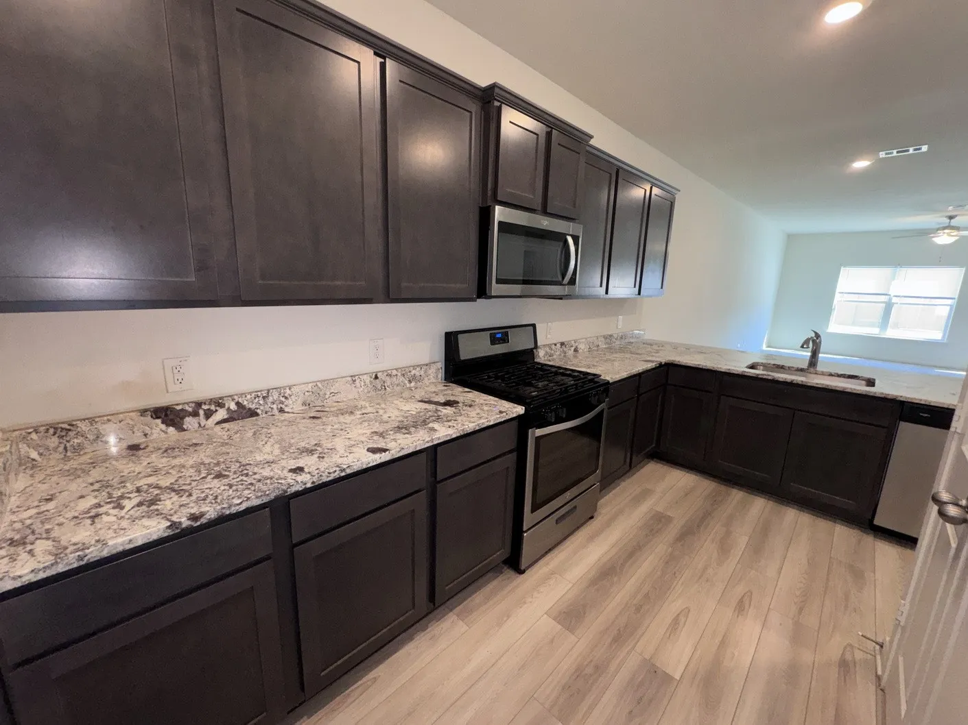 Single Family Residence For Sale in Tarrant County , 1412 Woodwinds Drive, Fort Worth, Texas 76140, 5 Bedroom, 3 Bathroom, 2 Garage spaces, 2,555 Sqft, built in 2022, mls#21385263, Real Estate Agent in Fort Worth, Homes For Sale in Tarrant county, Homes For Sale in Fort Worth, Realtor in Fort Worth Texas, Real Estate Brokerage Independent Realty Texas, Luminita Cordes Realtor