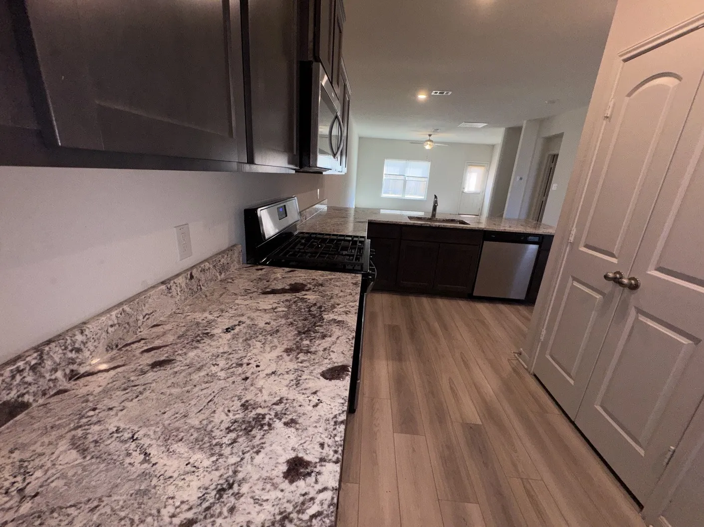 Single Family Residence For Sale in Tarrant County , 1412 Woodwinds Drive, Fort Worth, Texas 76140, 5 Bedroom, 3 Bathroom, 2 Garage spaces, 2,555 Sqft, built in 2022, mls#21385263, Real Estate Agent in Fort Worth, Homes For Sale in Tarrant county, Homes For Sale in Fort Worth, Realtor in Fort Worth Texas, Real Estate Brokerage Independent Realty Texas, Luminita Cordes Realtor