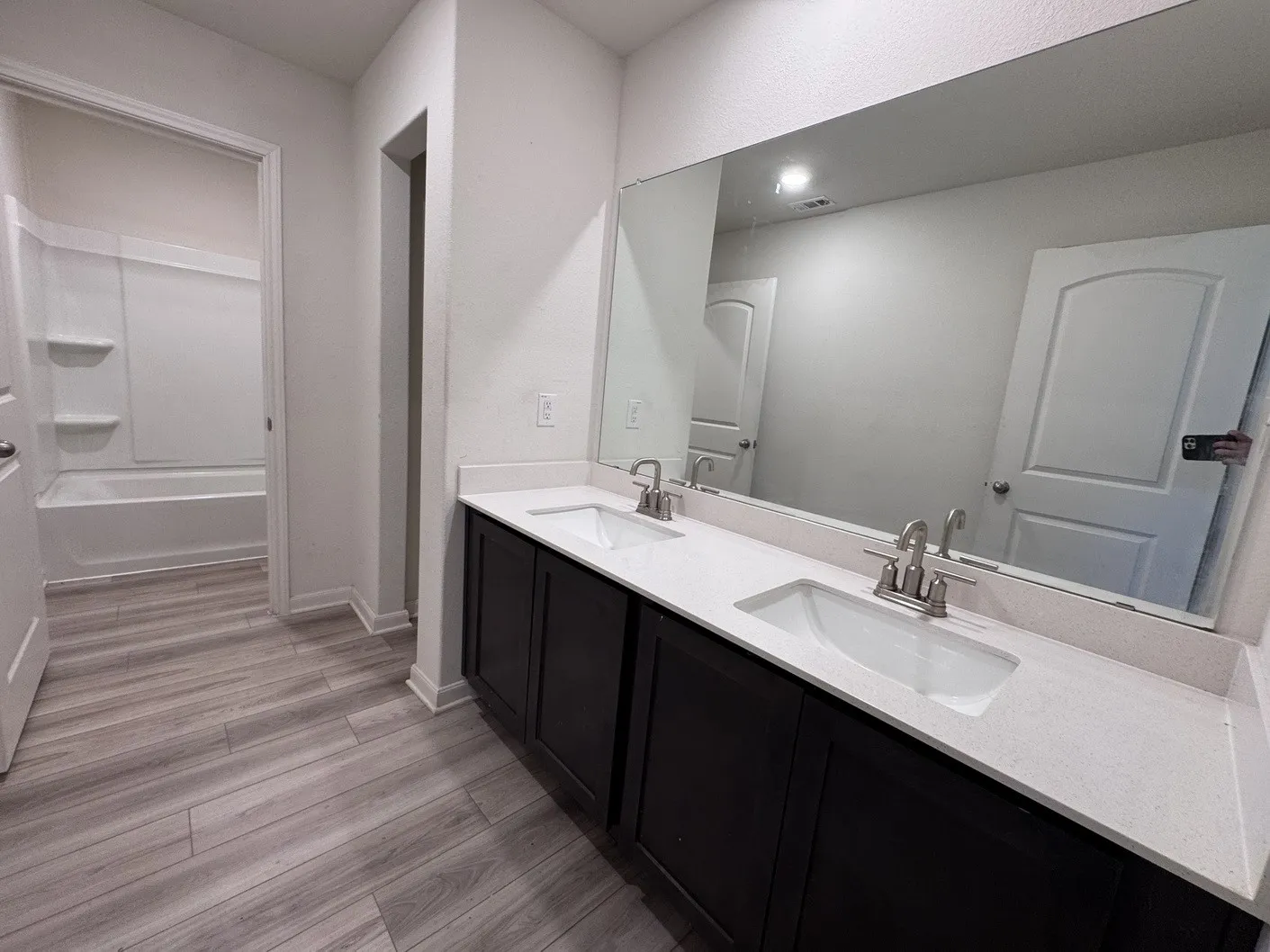 Single Family Residence For Sale in Tarrant County , 1412 Woodwinds Drive, Fort Worth, Texas 76140, 5 Bedroom, 3 Bathroom, 2 Garage spaces, 2,555 Sqft, built in 2022, mls#21385263, Real Estate Agent in Fort Worth, Homes For Sale in Tarrant county, Homes For Sale in Fort Worth, Realtor in Fort Worth Texas, Real Estate Brokerage Independent Realty Texas, Luminita Cordes Realtor