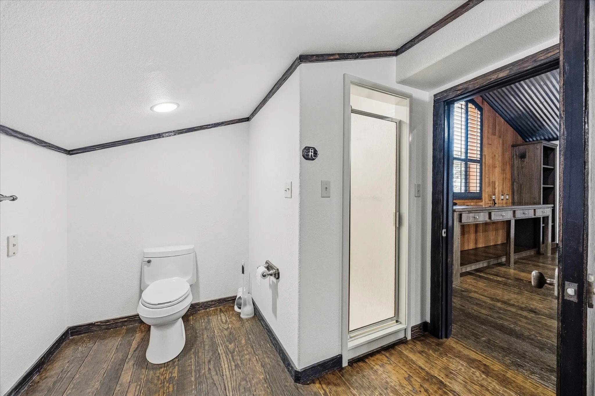 Single Family Residence For Sale in Hunt County , 1276 County Road 3318, Greenville, Texas 75402, 3 Bedroom, 3 Bathroom, 5 Garage spaces, 11,900 Sqft, built in 2007, mls#21383365, Real Estate Agent in Greenville, Homes For Sale in Hunt county, Homes For Sale in Greenville, Realtor in Greenville Texas, Real Estate Brokerage Independent Realty Texas, Luminita Cordes Realtor