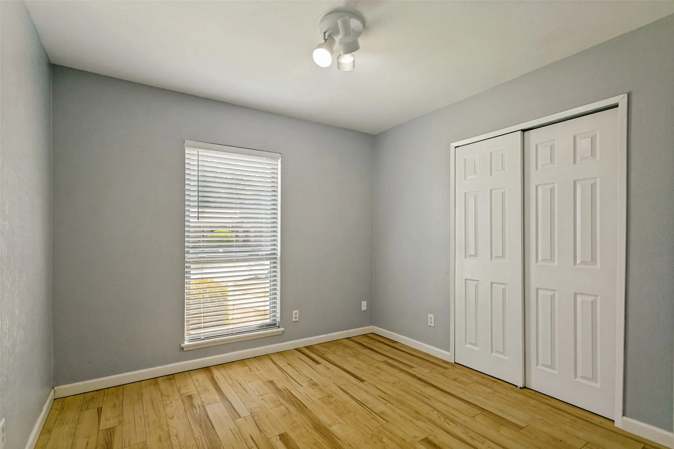 Single Family Residence For Rent in Collin County , 1105 Joshua Tree Drive, Plano, Texas 75023, 3 Bedroom, 2 Bathroom, 2 Garage spaces, 1,521 Sqft, built in 1979, mls#21381616, Real Estate Agent in Plano, Homes For Rent in Collin county, Homes For Rent in Plano, Realtor in Plano Texas, Real Estate Brokerage Independent Realty Texas, Luminita Cordes Realtor