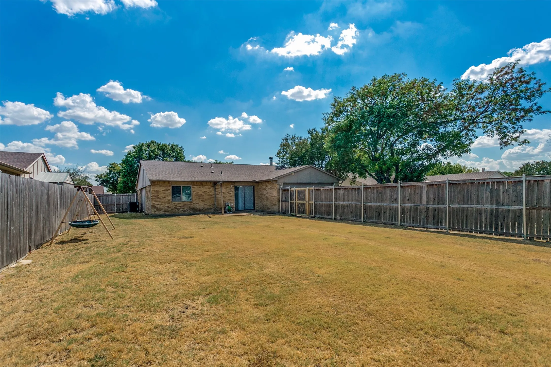 Single Family Residence For Rent in Collin County , 1105 Joshua Tree Drive, Plano, Texas 75023, 3 Bedroom, 2 Bathroom, 2 Garage spaces, 1,521 Sqft, built in 1979, mls#21381616, Real Estate Agent in Plano, Homes For Rent in Collin county, Homes For Rent in Plano, Realtor in Plano Texas, Real Estate Brokerage Independent Realty Texas, Luminita Cordes Realtor