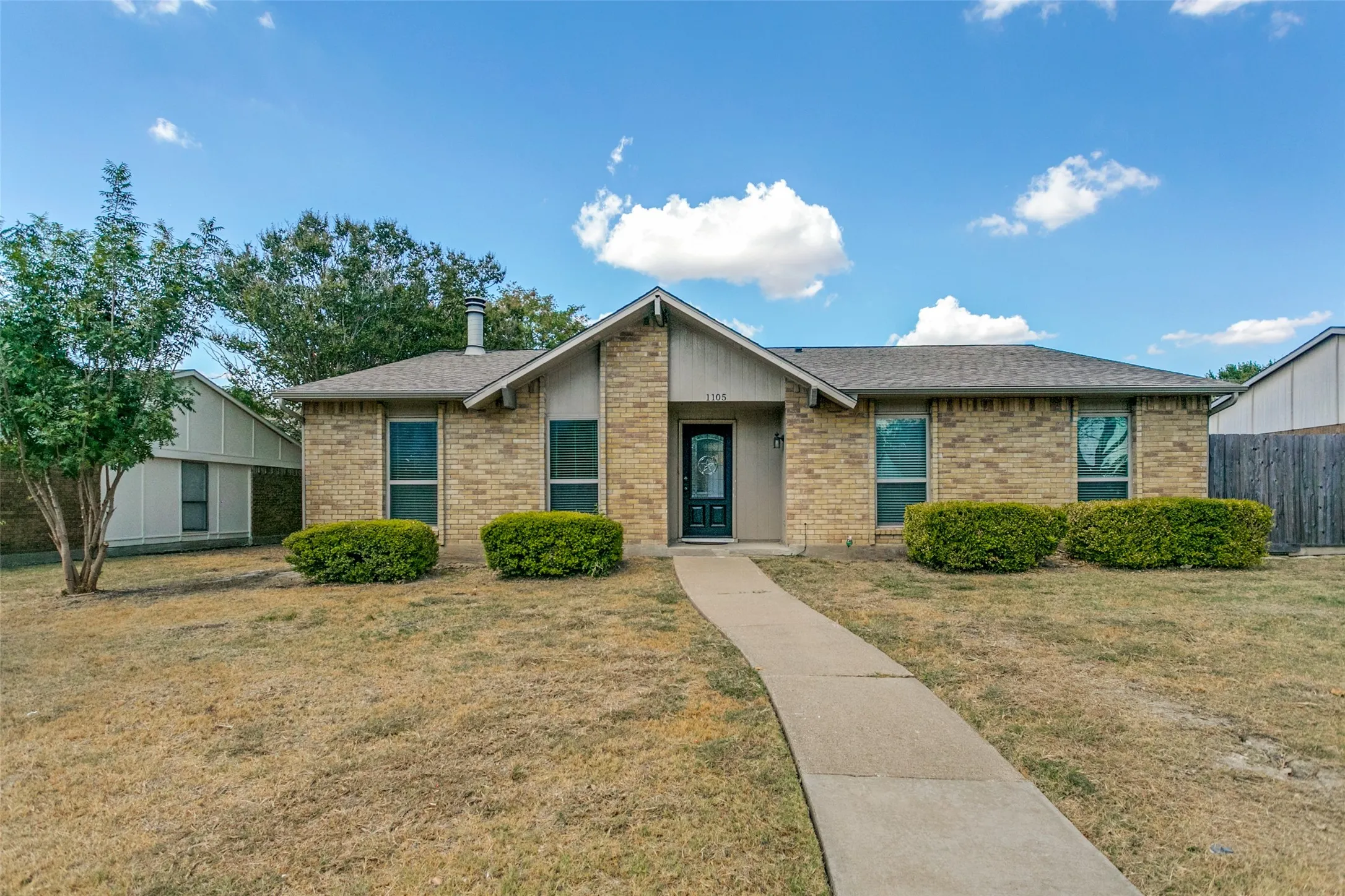 Single Family Residence For Rent in Collin County , 1105 Joshua Tree Drive, Plano, Texas 75023, 3 Bedroom, 2 Bathroom, 2 Garage spaces, 1,521 Sqft, built in 1979, mls#21381616, Real Estate Agent in Plano, Homes For Rent in Collin county, Homes For Rent in Plano, Realtor in Plano Texas, Real Estate Brokerage Independent Realty Texas, Luminita Cordes Realtor