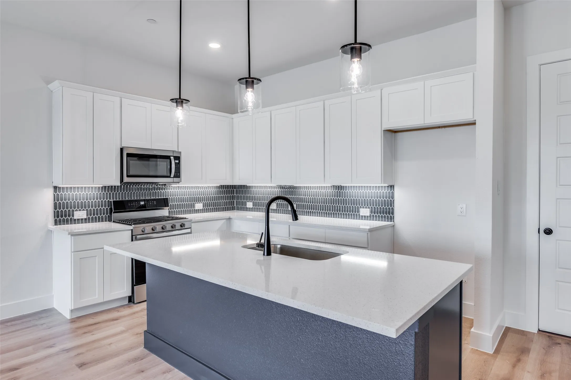 Townhouse For Rent in Collin County , 1224 Eureka Springs Street, Celina, Texas 75078, 3 Bedroom, 3 Bathroom, 2 Garage spaces, 1,970 Sqft, built in 2025, mls#21384847, Real Estate Agent in Celina, Homes For Rent in Collin county, Homes For Rent in Celina, Realtor in Celina Texas, Real Estate Brokerage Independent Realty Texas, Luminita Cordes Realtor