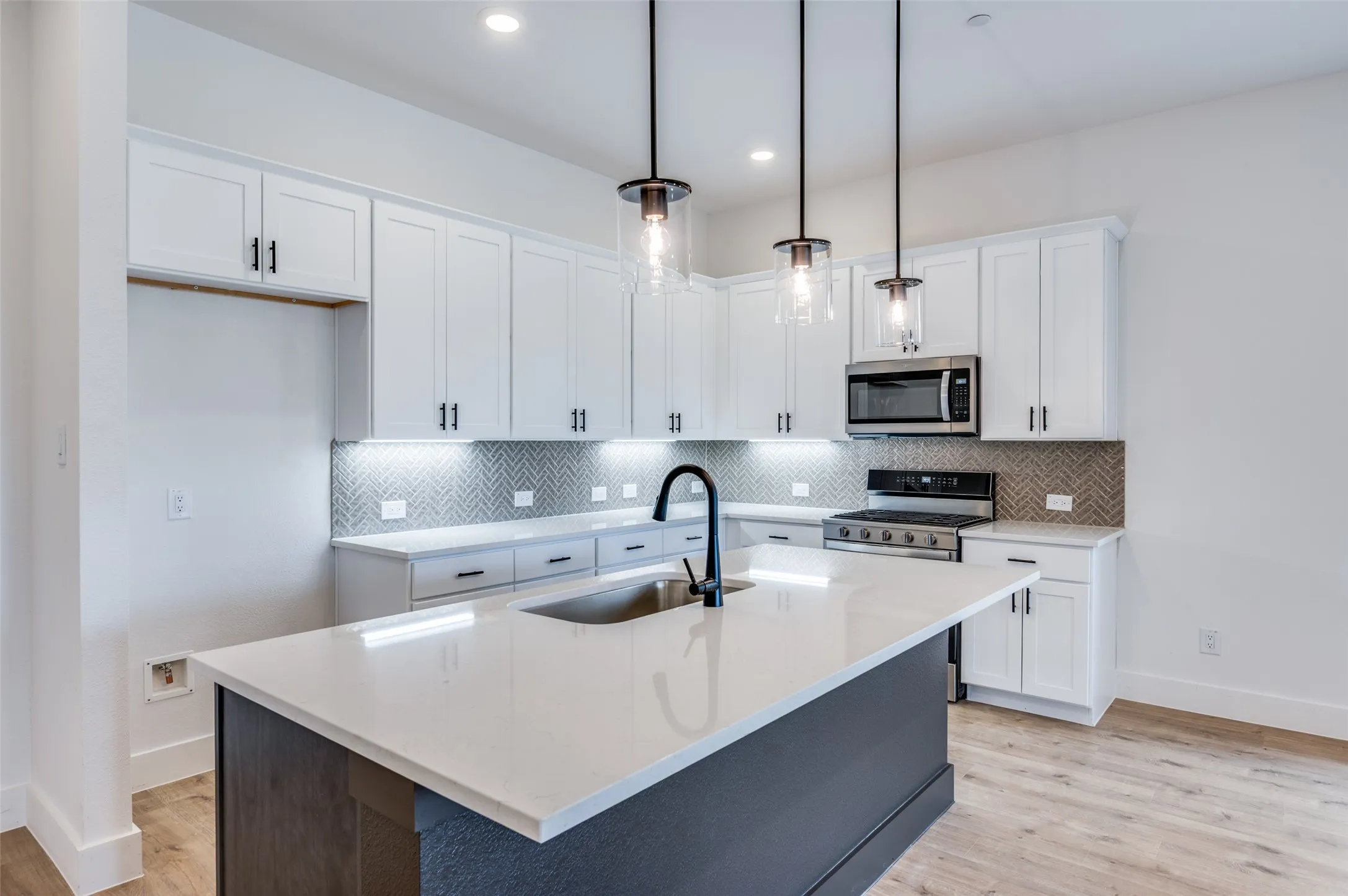 Townhouse For Rent in Collin County , 1224 Eureka Springs Street, Celina, Texas 75078, 3 Bedroom, 3 Bathroom, 2 Garage spaces, 1,970 Sqft, built in 2025, mls#21384847, Real Estate Agent in Celina, Homes For Rent in Collin county, Homes For Rent in Celina, Realtor in Celina Texas, Real Estate Brokerage Independent Realty Texas, Luminita Cordes Realtor