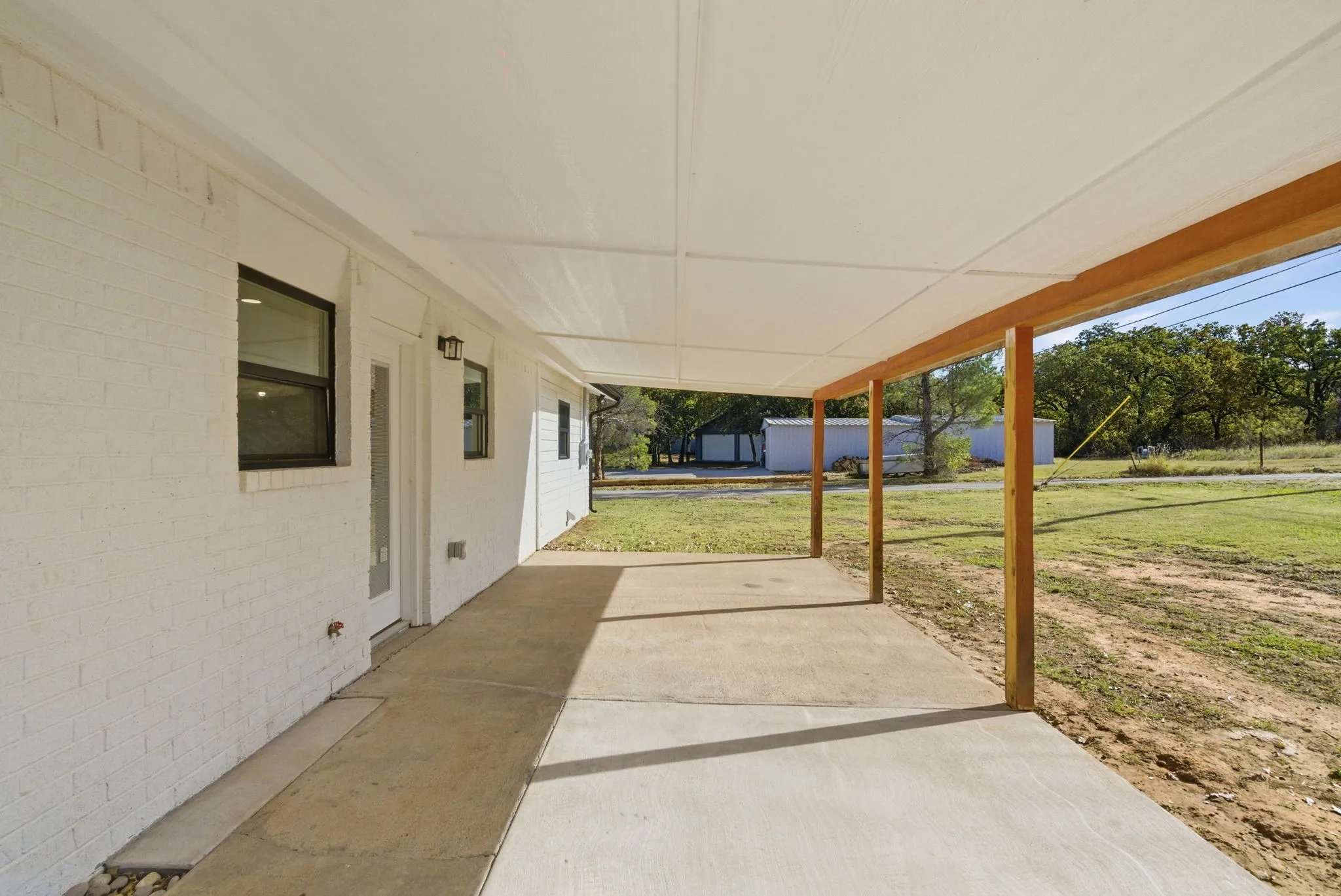 Single Family Residence For Sale in Jack County , 205 Lacewell Street, Jacksboro, Texas 76458, 3 Bedroom, 2 Bathroom, Garage spaces, 1,548 Sqft, built in 1980, mls#21383127, Real Estate Agent in Jacksboro, Homes For Sale in Jack county, Homes For Sale in Jacksboro, Realtor in Jacksboro Texas, Real Estate Brokerage Independent Realty Texas, Luminita Cordes Realtor