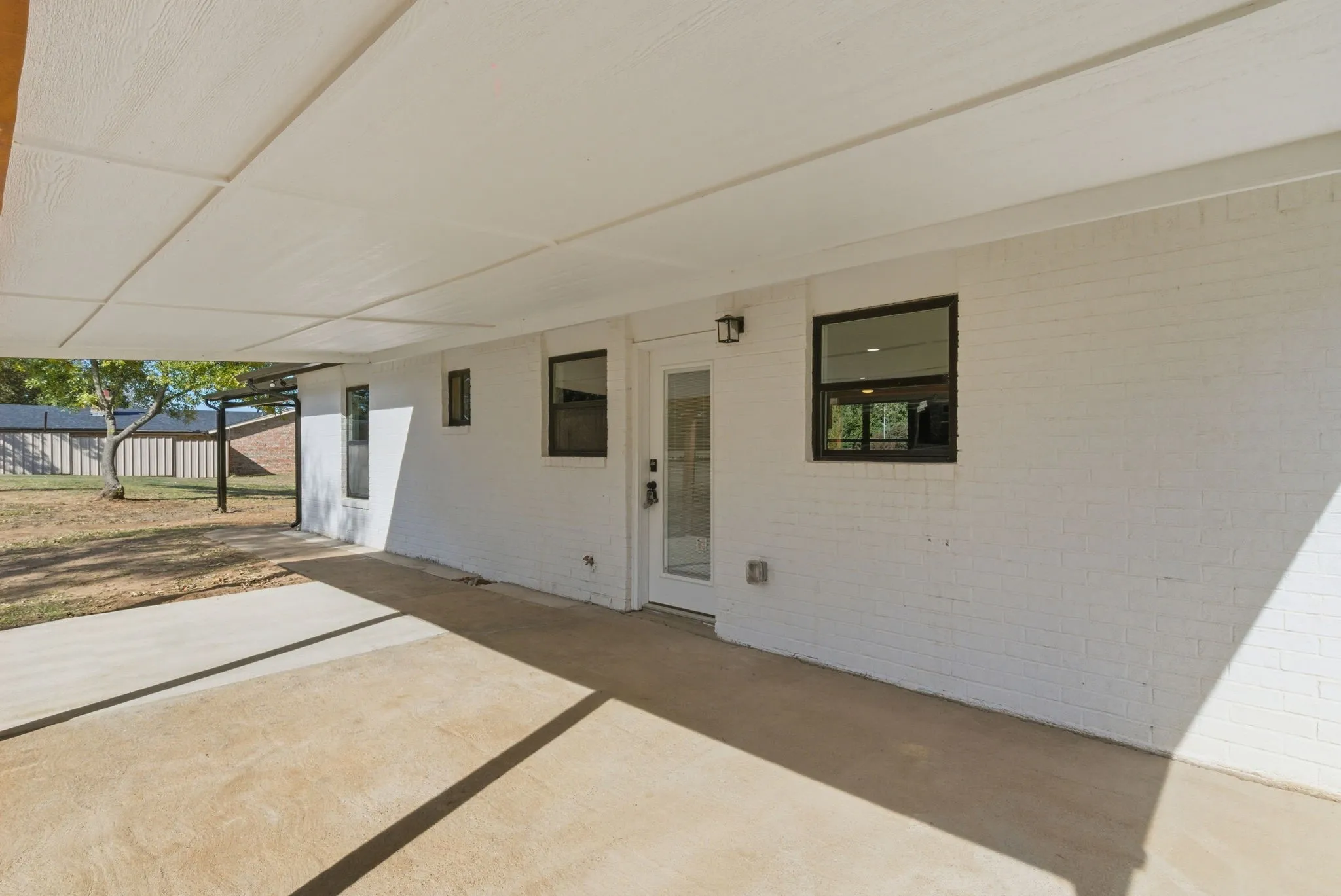 Single Family Residence For Sale in Jack County , 205 Lacewell Street, Jacksboro, Texas 76458, 3 Bedroom, 2 Bathroom, Garage spaces, 1,548 Sqft, built in 1980, mls#21383127, Real Estate Agent in Jacksboro, Homes For Sale in Jack county, Homes For Sale in Jacksboro, Realtor in Jacksboro Texas, Real Estate Brokerage Independent Realty Texas, Luminita Cordes Realtor