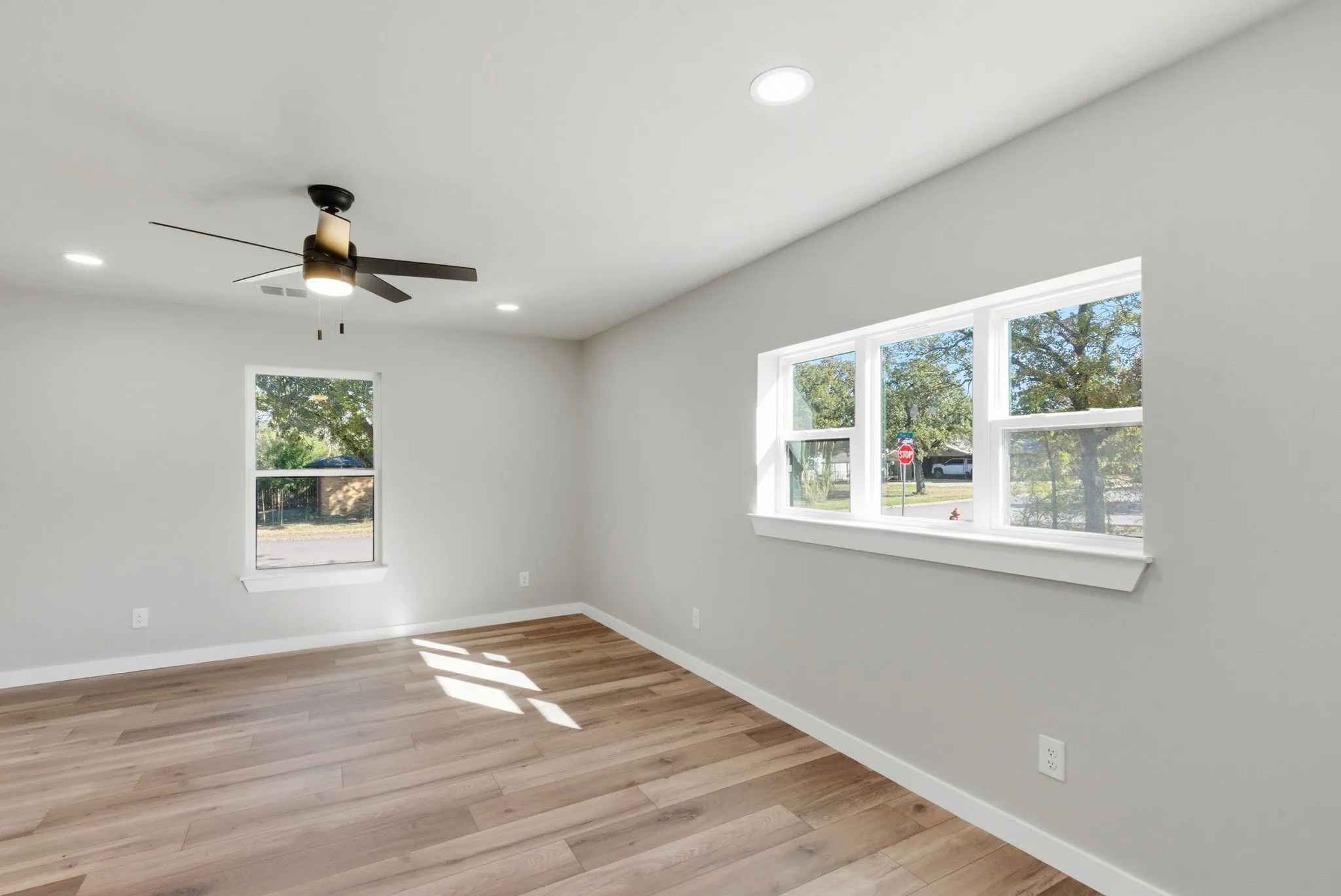 Single Family Residence For Sale in Jack County , 205 Lacewell Street, Jacksboro, Texas 76458, 3 Bedroom, 2 Bathroom, Garage spaces, 1,548 Sqft, built in 1980, mls#21383127, Real Estate Agent in Jacksboro, Homes For Sale in Jack county, Homes For Sale in Jacksboro, Realtor in Jacksboro Texas, Real Estate Brokerage Independent Realty Texas, Luminita Cordes Realtor