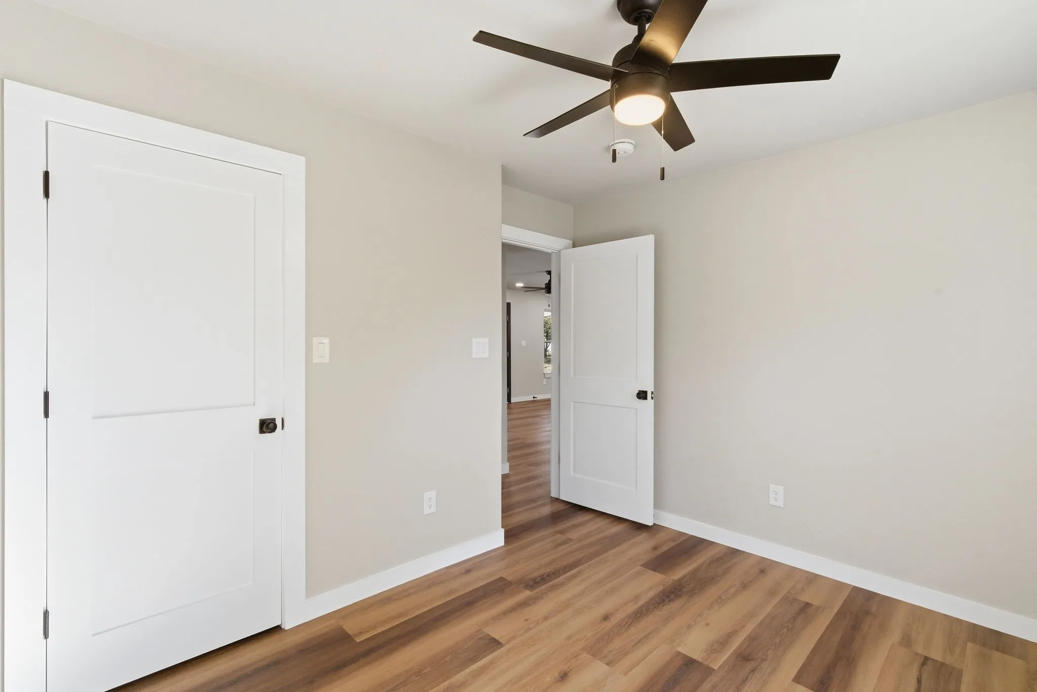 Single Family Residence For Sale in Jack County , 205 Lacewell Street, Jacksboro, Texas 76458, 3 Bedroom, 2 Bathroom, Garage spaces, 1,548 Sqft, built in 1980, mls#21383127, Real Estate Agent in Jacksboro, Homes For Sale in Jack county, Homes For Sale in Jacksboro, Realtor in Jacksboro Texas, Real Estate Brokerage Independent Realty Texas, Luminita Cordes Realtor