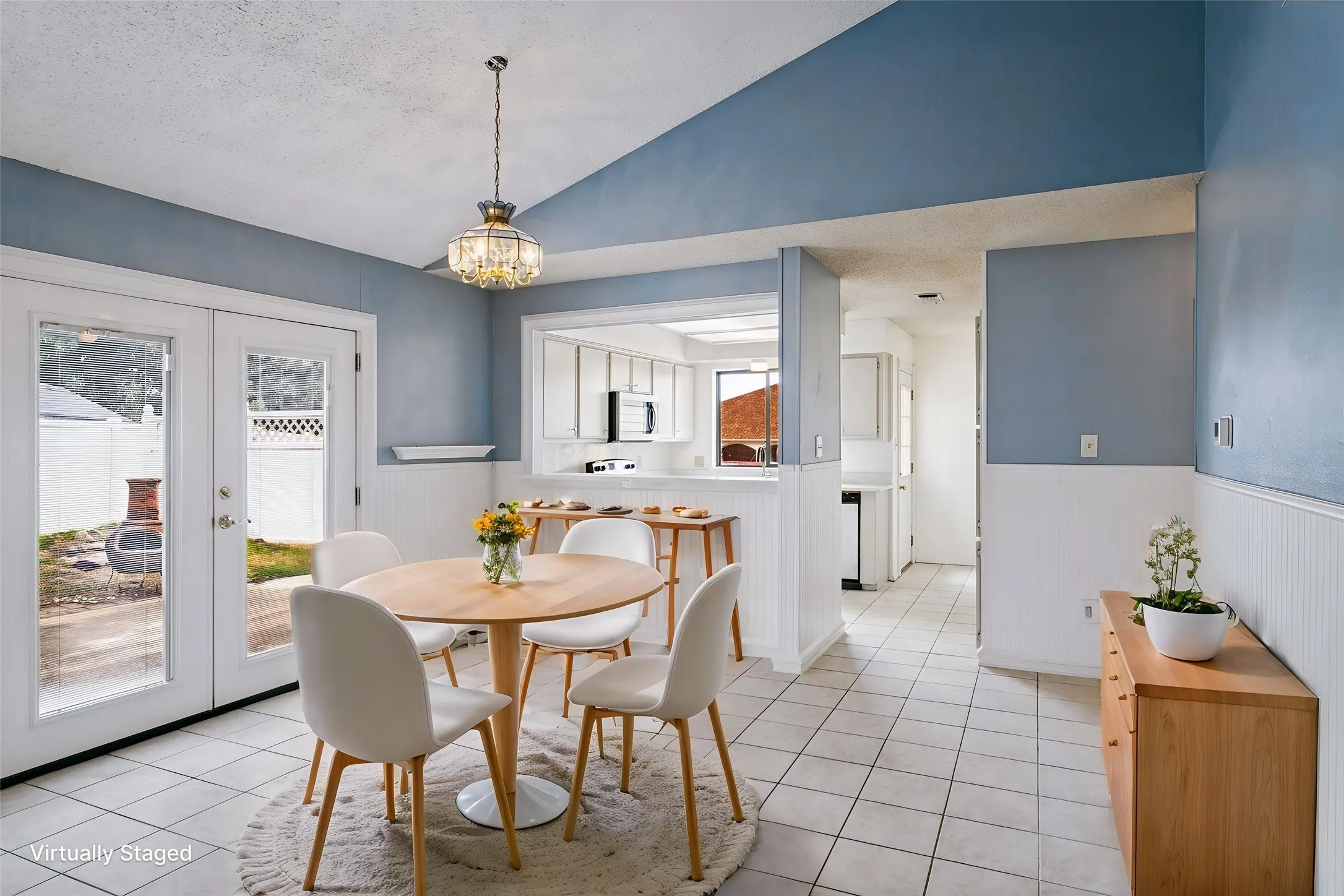 Single Family Residence For Rent in Denton County , 657 Prairie Dell Street, Lewisville, Texas 75067, 2 Bedroom, 2 Bathroom, Garage spaces, 1,118 Sqft, built in 1983, mls#21385207, Real Estate Agent in Lewisville, Homes For Rent in Denton county, Homes For Rent in Lewisville, Realtor in Lewisville Texas, Real Estate Brokerage Independent Realty Texas, Luminita Cordes Realtor
