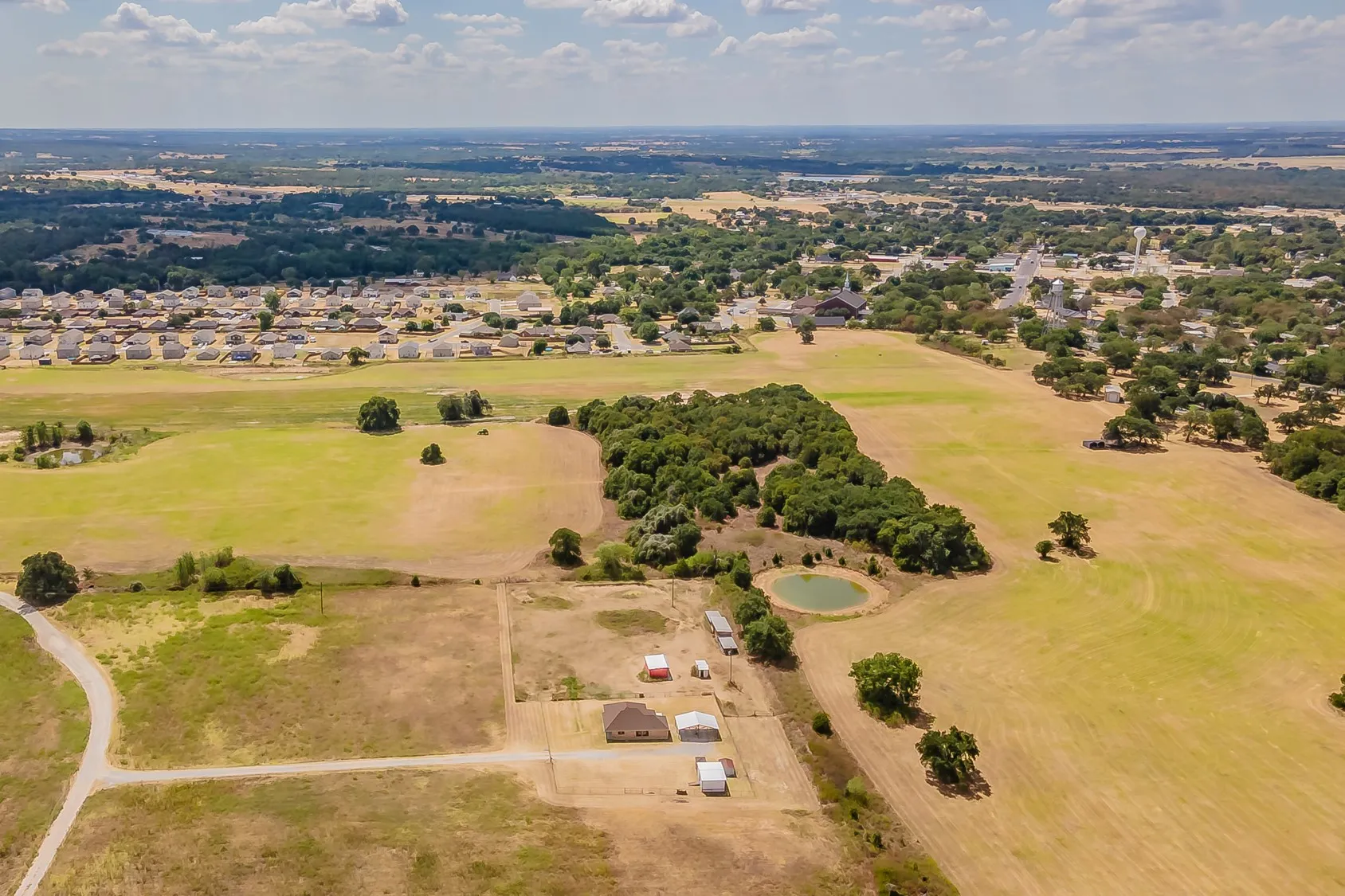 Single Family Residence For Sale in Wise County , 4798 County Road 2690, Alvord, Texas 76225, 3 Bedroom, 2 Bathroom, Garage spaces, 1,338 Sqft, built in 2014, mls#21385267, Real Estate Agent in Alvord, Homes For Sale in Wise county, Homes For Sale in Alvord, Realtor in Alvord Texas, Real Estate Brokerage Independent Realty Texas, Luminita Cordes Realtor