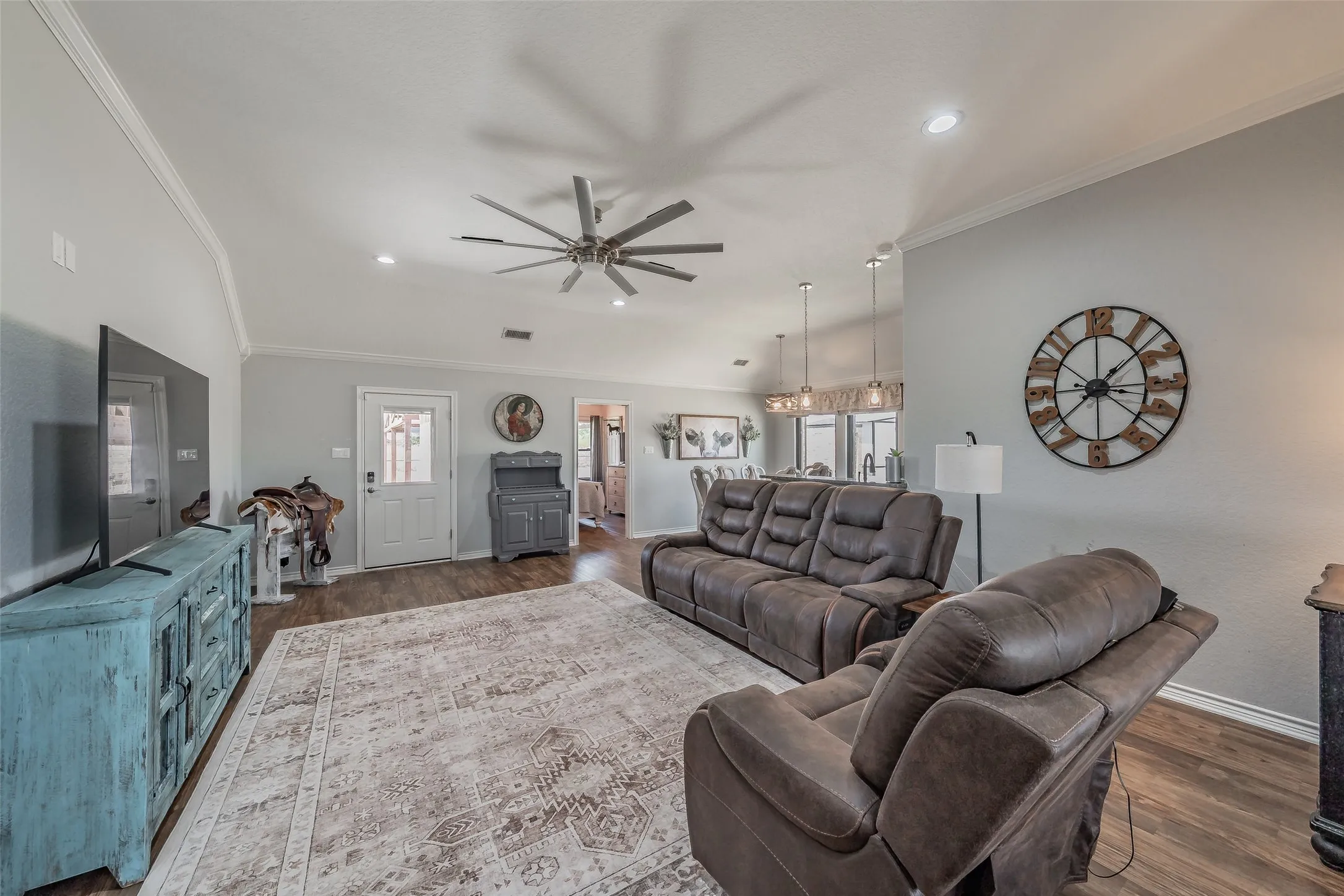 Single Family Residence For Sale in Wise County , 4798 County Road 2690, Alvord, Texas 76225, 3 Bedroom, 2 Bathroom, Garage spaces, 1,338 Sqft, built in 2014, mls#21385267, Real Estate Agent in Alvord, Homes For Sale in Wise county, Homes For Sale in Alvord, Realtor in Alvord Texas, Real Estate Brokerage Independent Realty Texas, Luminita Cordes Realtor
