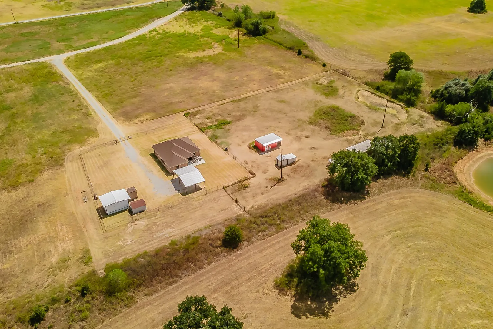 Single Family Residence For Sale in Wise County , 4798 County Road 2690, Alvord, Texas 76225, 3 Bedroom, 2 Bathroom, Garage spaces, 1,338 Sqft, built in 2014, mls#21385267, Real Estate Agent in Alvord, Homes For Sale in Wise county, Homes For Sale in Alvord, Realtor in Alvord Texas, Real Estate Brokerage Independent Realty Texas, Luminita Cordes Realtor