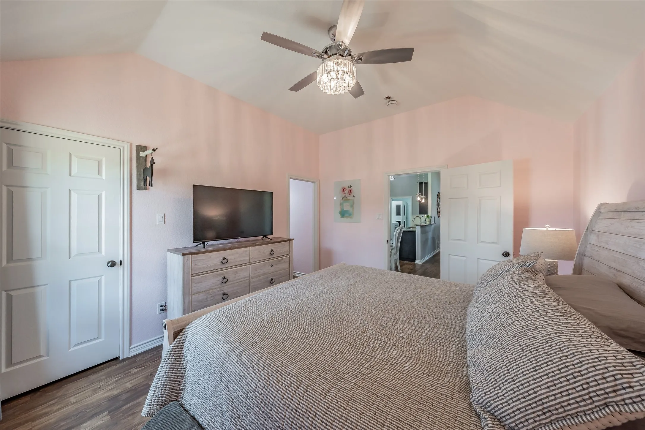 Single Family Residence For Sale in Wise County , 4798 County Road 2690, Alvord, Texas 76225, 3 Bedroom, 2 Bathroom, Garage spaces, 1,338 Sqft, built in 2014, mls#21385267, Real Estate Agent in Alvord, Homes For Sale in Wise county, Homes For Sale in Alvord, Realtor in Alvord Texas, Real Estate Brokerage Independent Realty Texas, Luminita Cordes Realtor