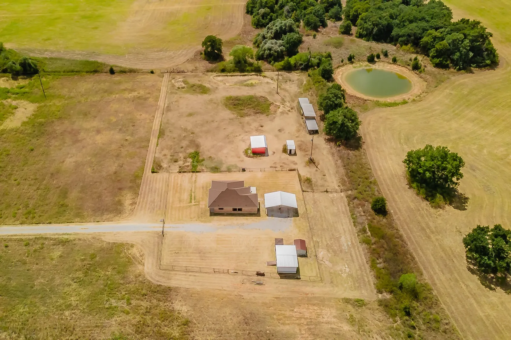 Single Family Residence For Sale in Wise County , 4798 County Road 2690, Alvord, Texas 76225, 3 Bedroom, 2 Bathroom, Garage spaces, 1,338 Sqft, built in 2014, mls#21385267, Real Estate Agent in Alvord, Homes For Sale in Wise county, Homes For Sale in Alvord, Realtor in Alvord Texas, Real Estate Brokerage Independent Realty Texas, Luminita Cordes Realtor