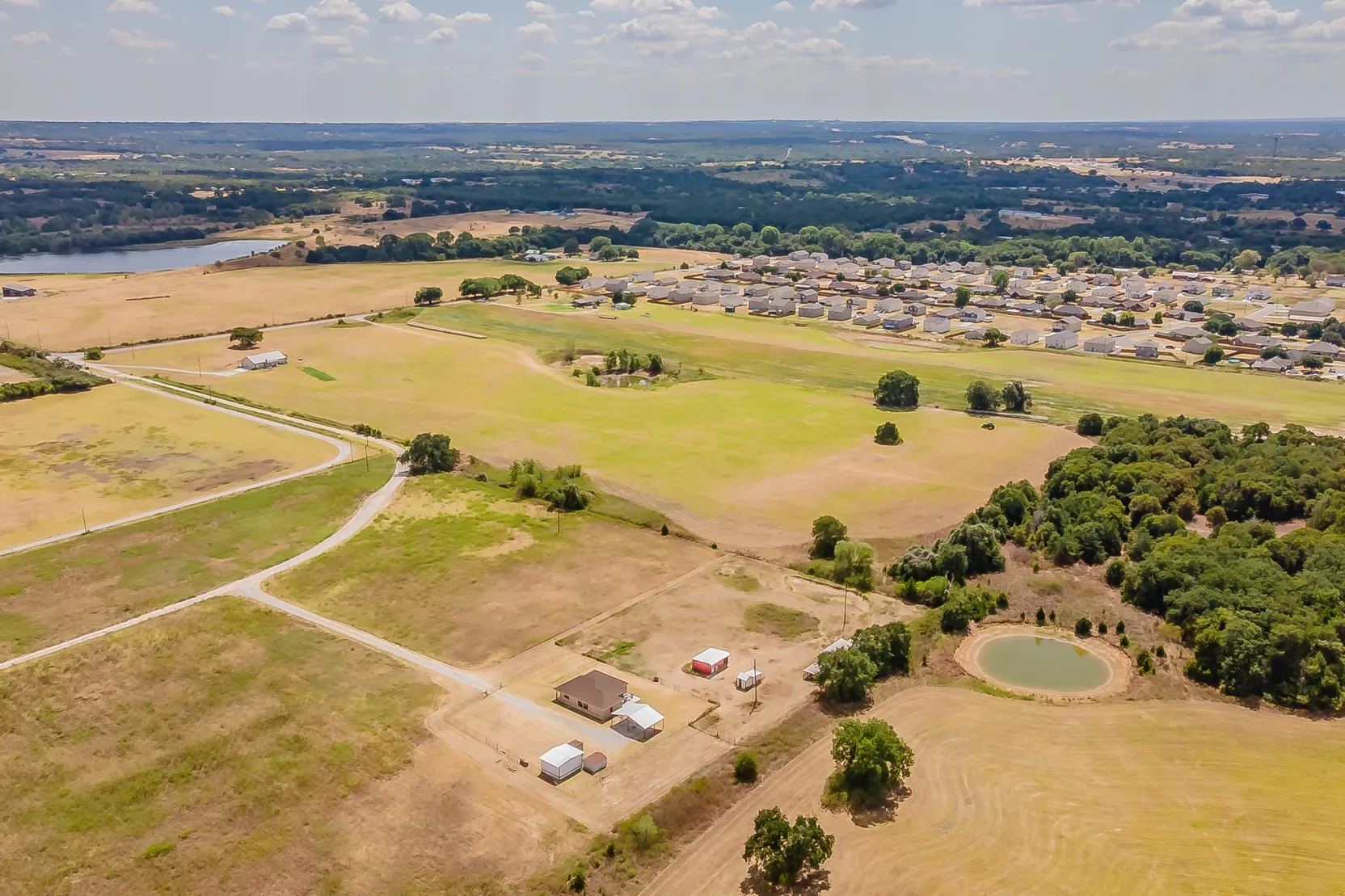 Single Family Residence For Sale in Wise County , 4798 County Road 2690, Alvord, Texas 76225, 3 Bedroom, 2 Bathroom, Garage spaces, 1,338 Sqft, built in 2014, mls#21385267, Real Estate Agent in Alvord, Homes For Sale in Wise county, Homes For Sale in Alvord, Realtor in Alvord Texas, Real Estate Brokerage Independent Realty Texas, Luminita Cordes Realtor