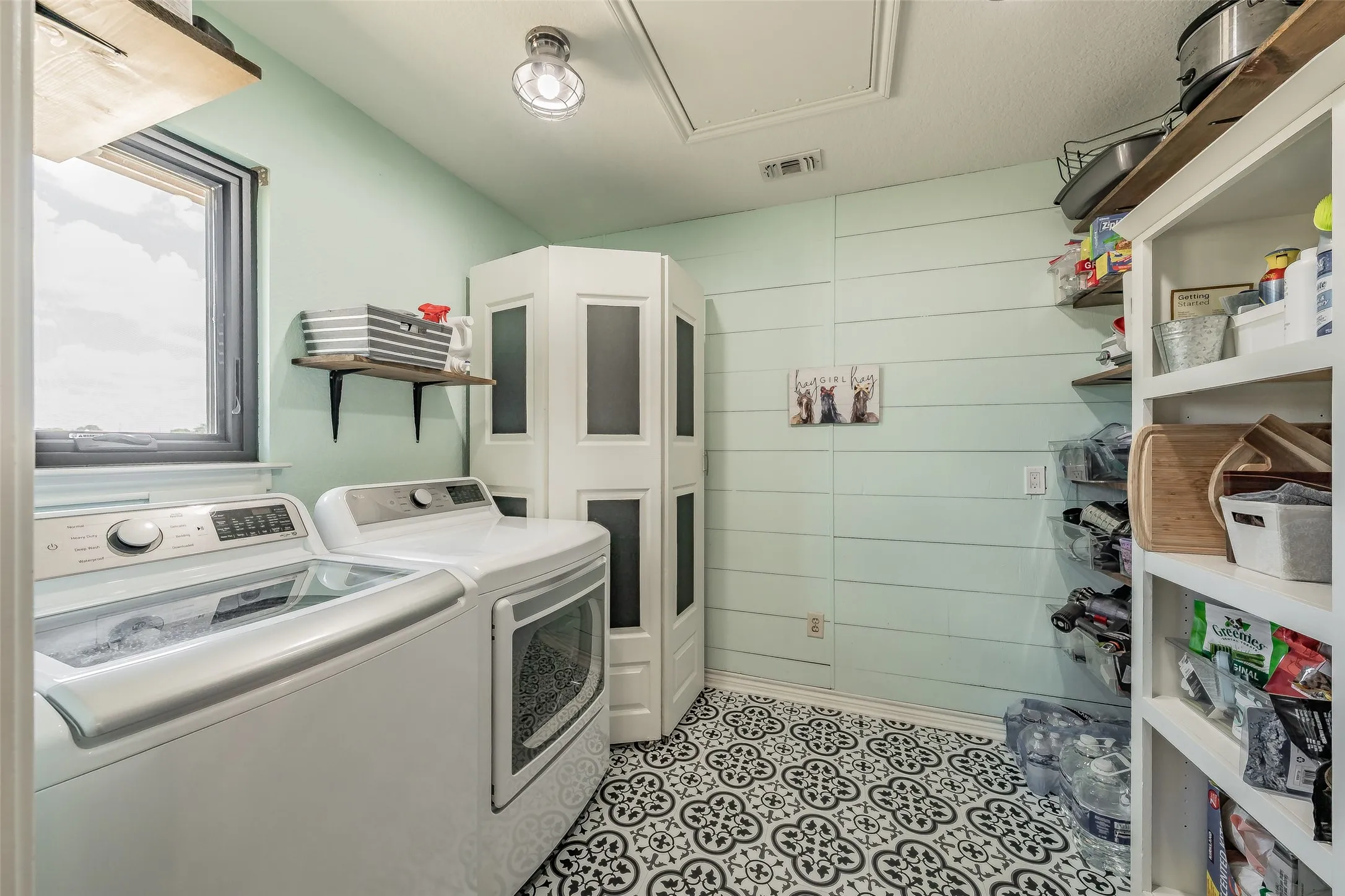 Single Family Residence For Sale in Wise County , 4798 County Road 2690, Alvord, Texas 76225, 3 Bedroom, 2 Bathroom, Garage spaces, 1,338 Sqft, built in 2014, mls#21385267, Real Estate Agent in Alvord, Homes For Sale in Wise county, Homes For Sale in Alvord, Realtor in Alvord Texas, Real Estate Brokerage Independent Realty Texas, Luminita Cordes Realtor