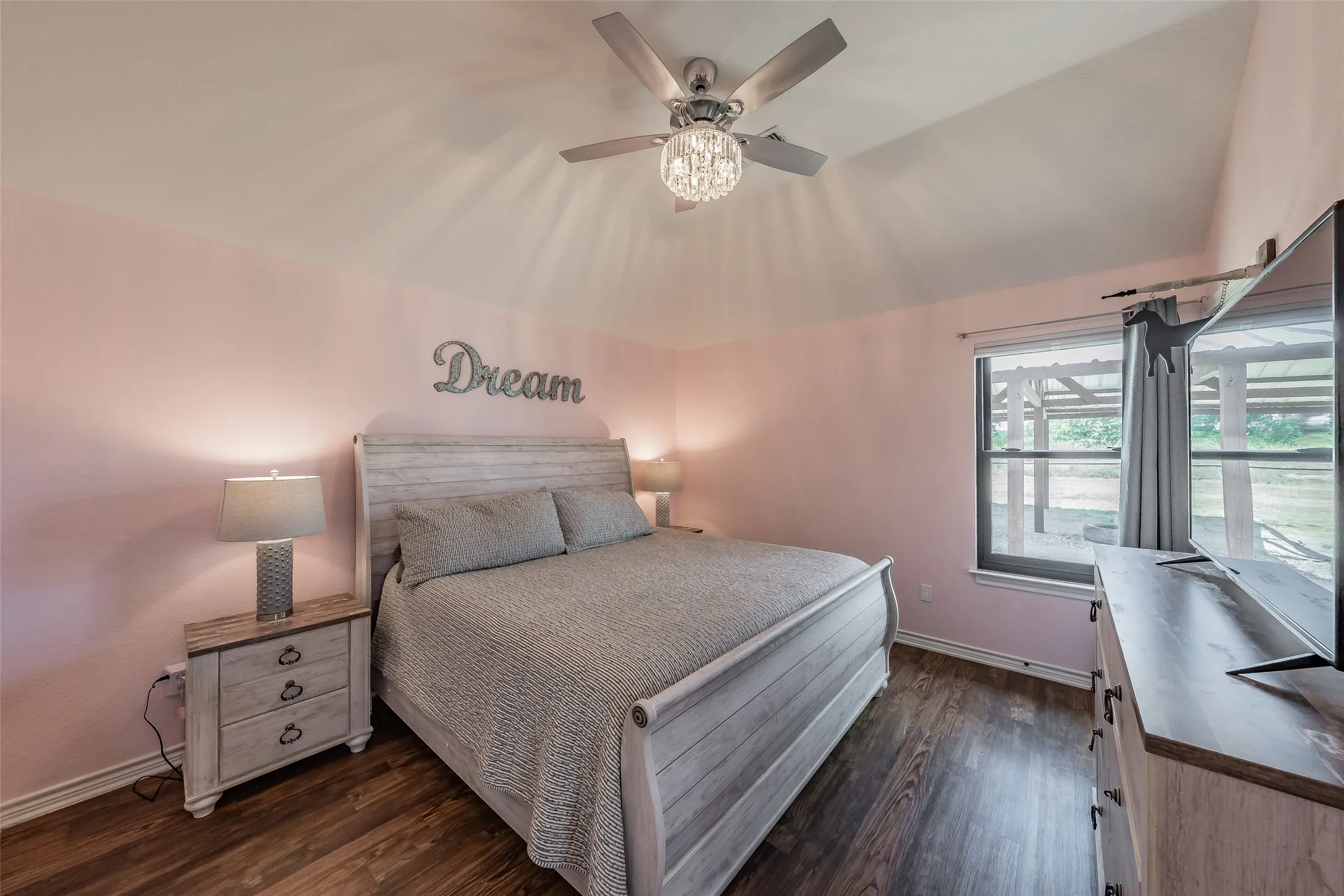 Single Family Residence For Sale in Wise County , 4798 County Road 2690, Alvord, Texas 76225, 3 Bedroom, 2 Bathroom, Garage spaces, 1,338 Sqft, built in 2014, mls#21385267, Real Estate Agent in Alvord, Homes For Sale in Wise county, Homes For Sale in Alvord, Realtor in Alvord Texas, Real Estate Brokerage Independent Realty Texas, Luminita Cordes Realtor
