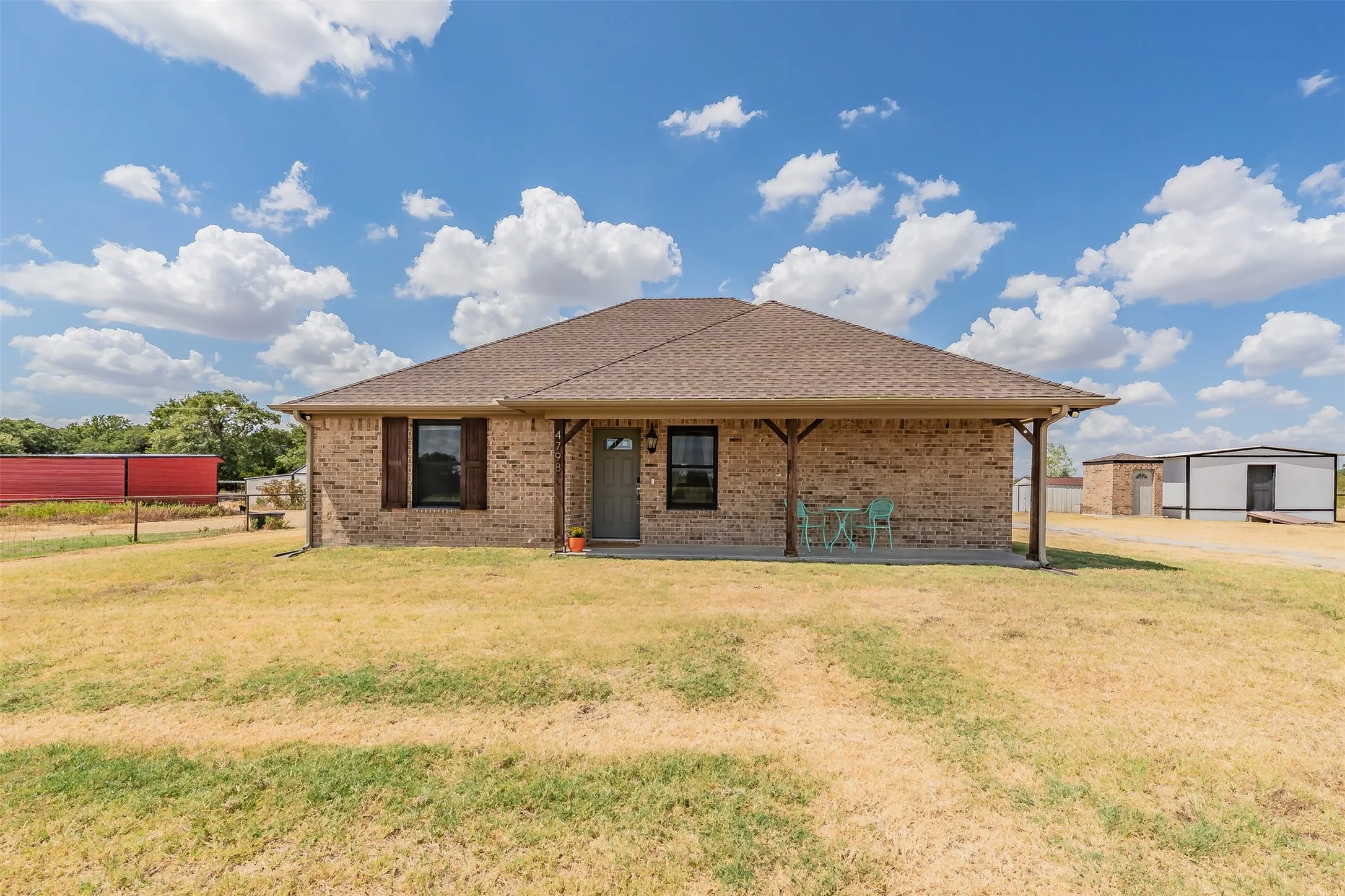 Single Family Residence For Sale in Wise County , 4798 County Road 2690, Alvord, Texas 76225, 3 Bedroom, 2 Bathroom, Garage spaces, 1,338 Sqft, built in 2014, mls#21385267, Real Estate Agent in Alvord, Homes For Sale in Wise county, Homes For Sale in Alvord, Realtor in Alvord Texas, Real Estate Brokerage Independent Realty Texas, Luminita Cordes Realtor