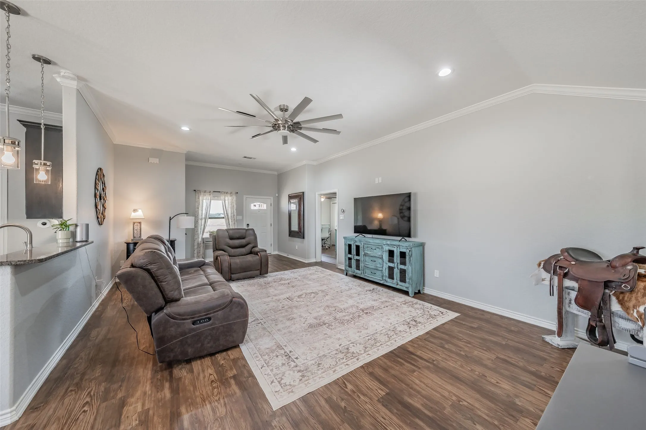 Single Family Residence For Sale in Wise County , 4798 County Road 2690, Alvord, Texas 76225, 3 Bedroom, 2 Bathroom, Garage spaces, 1,338 Sqft, built in 2014, mls#21385267, Real Estate Agent in Alvord, Homes For Sale in Wise county, Homes For Sale in Alvord, Realtor in Alvord Texas, Real Estate Brokerage Independent Realty Texas, Luminita Cordes Realtor